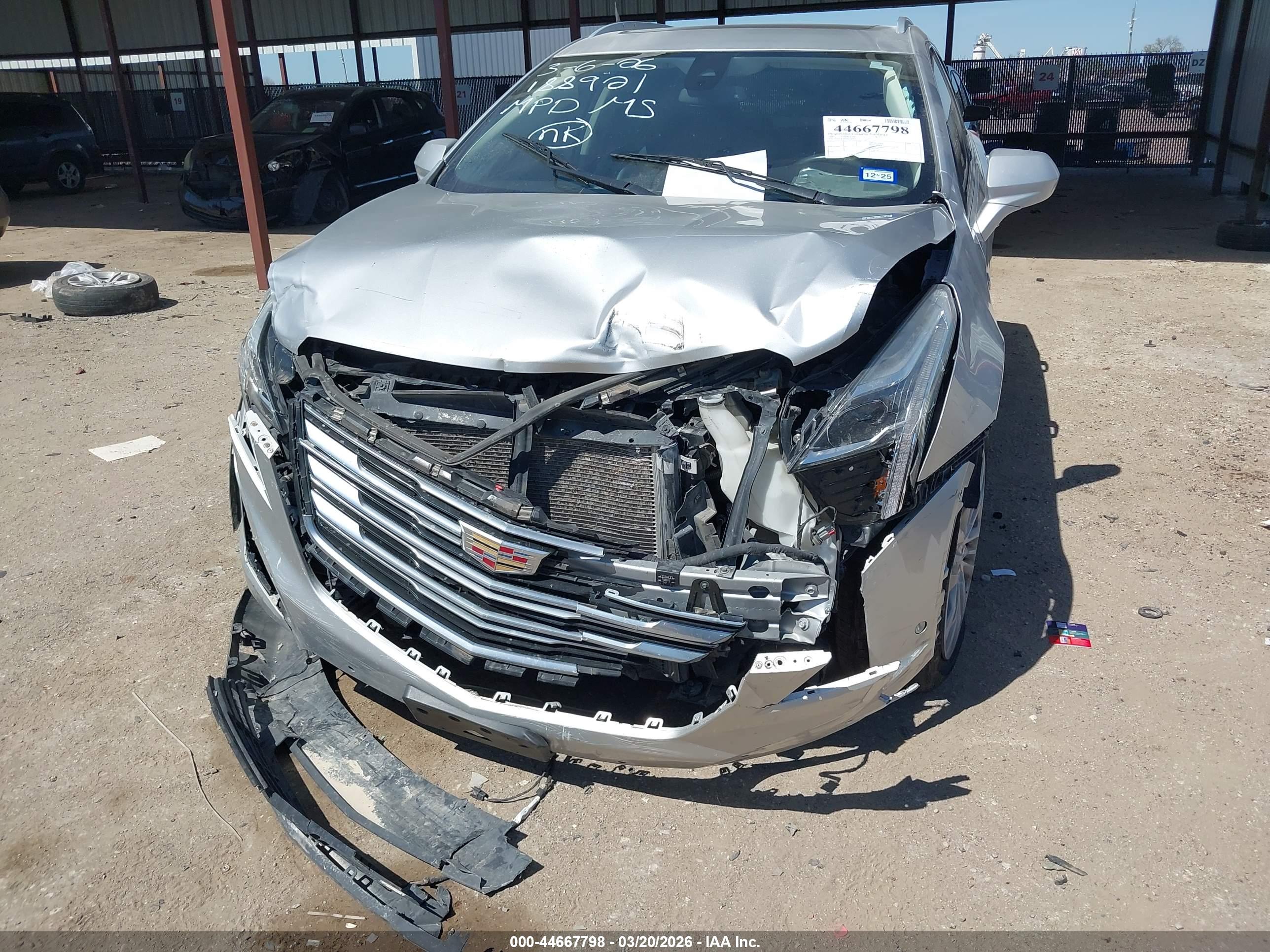 CADILLAC XT5 image 6
