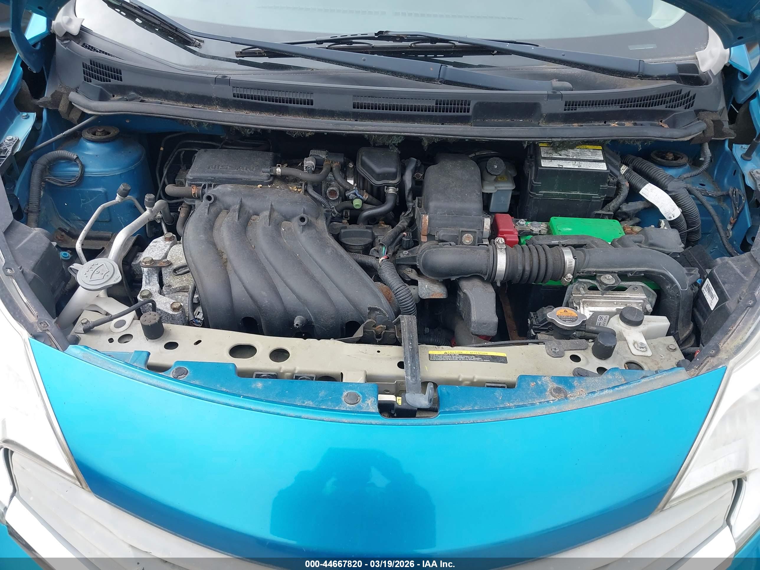 NISSAN VERSA image 10