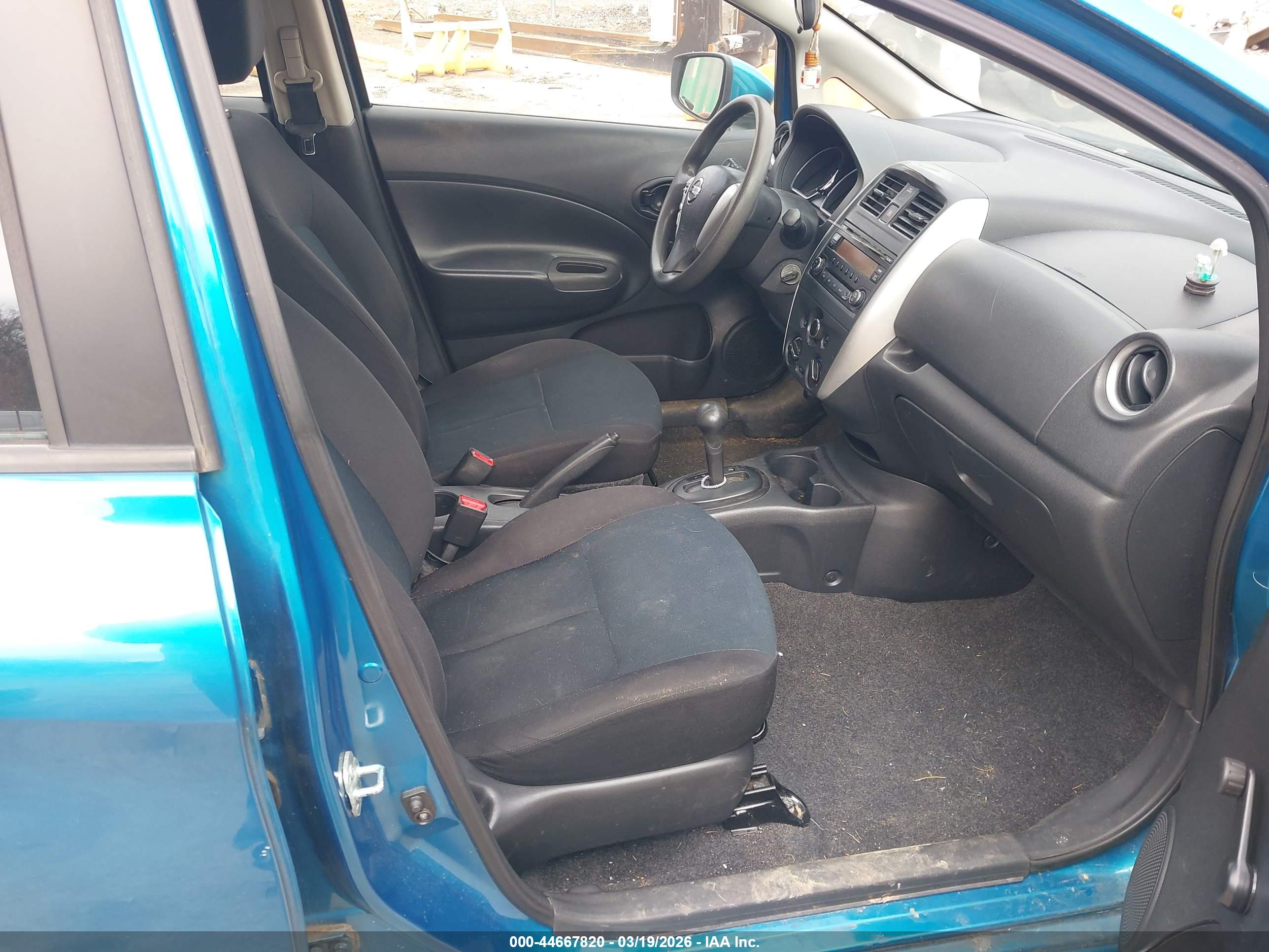NISSAN VERSA image 5