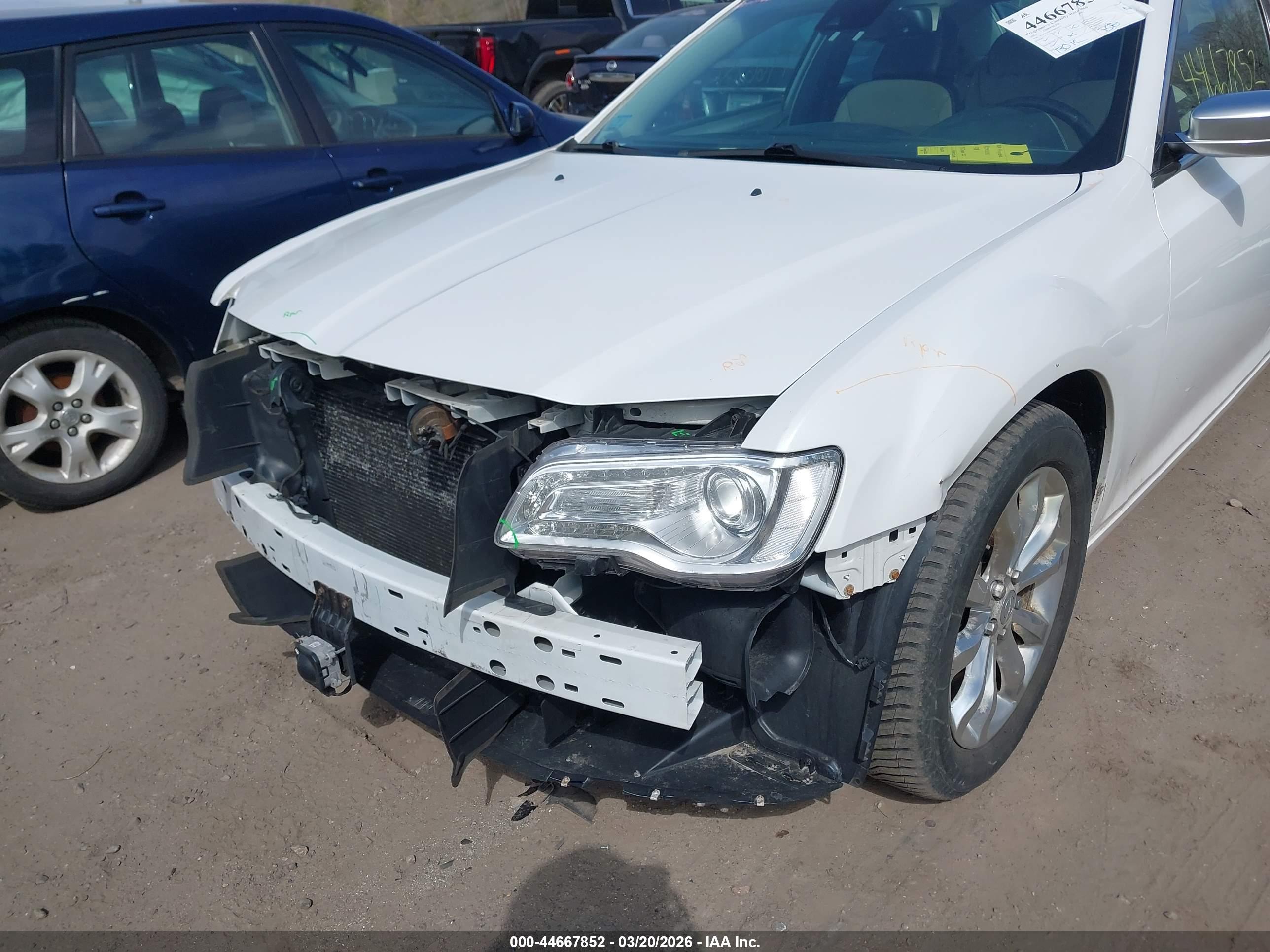 CHRYSLER 300C image 6