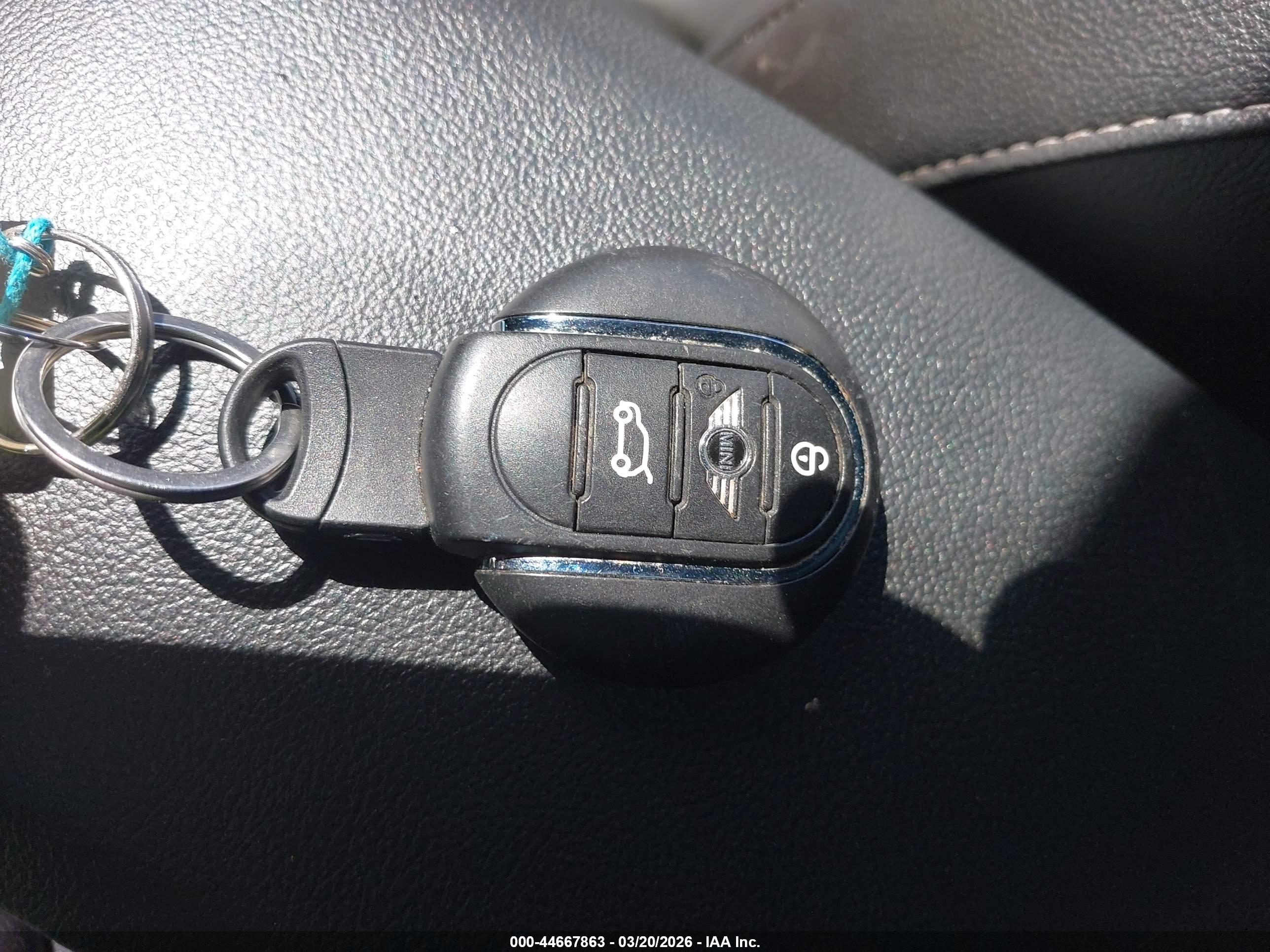 MINI COUNTRYMAN image 11