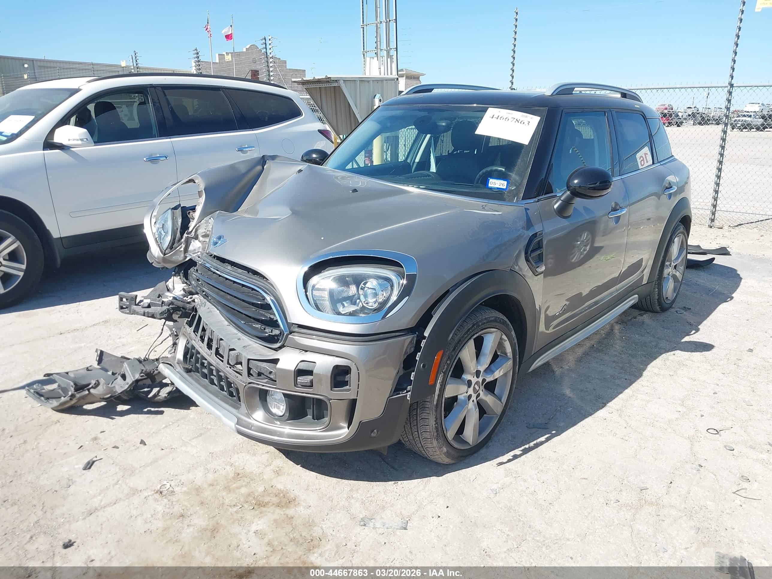 MINI COUNTRYMAN image 2