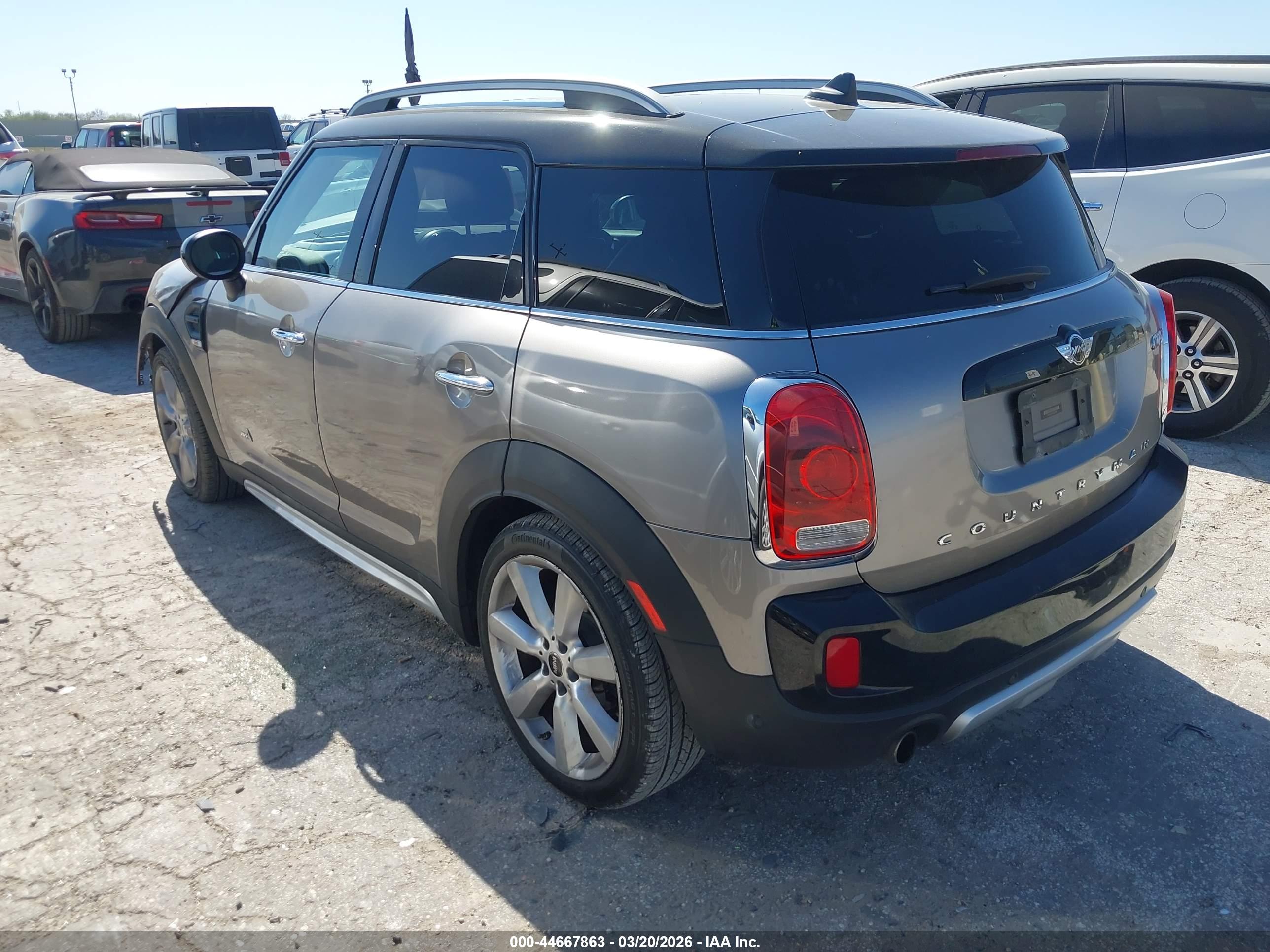 MINI COUNTRYMAN image 3