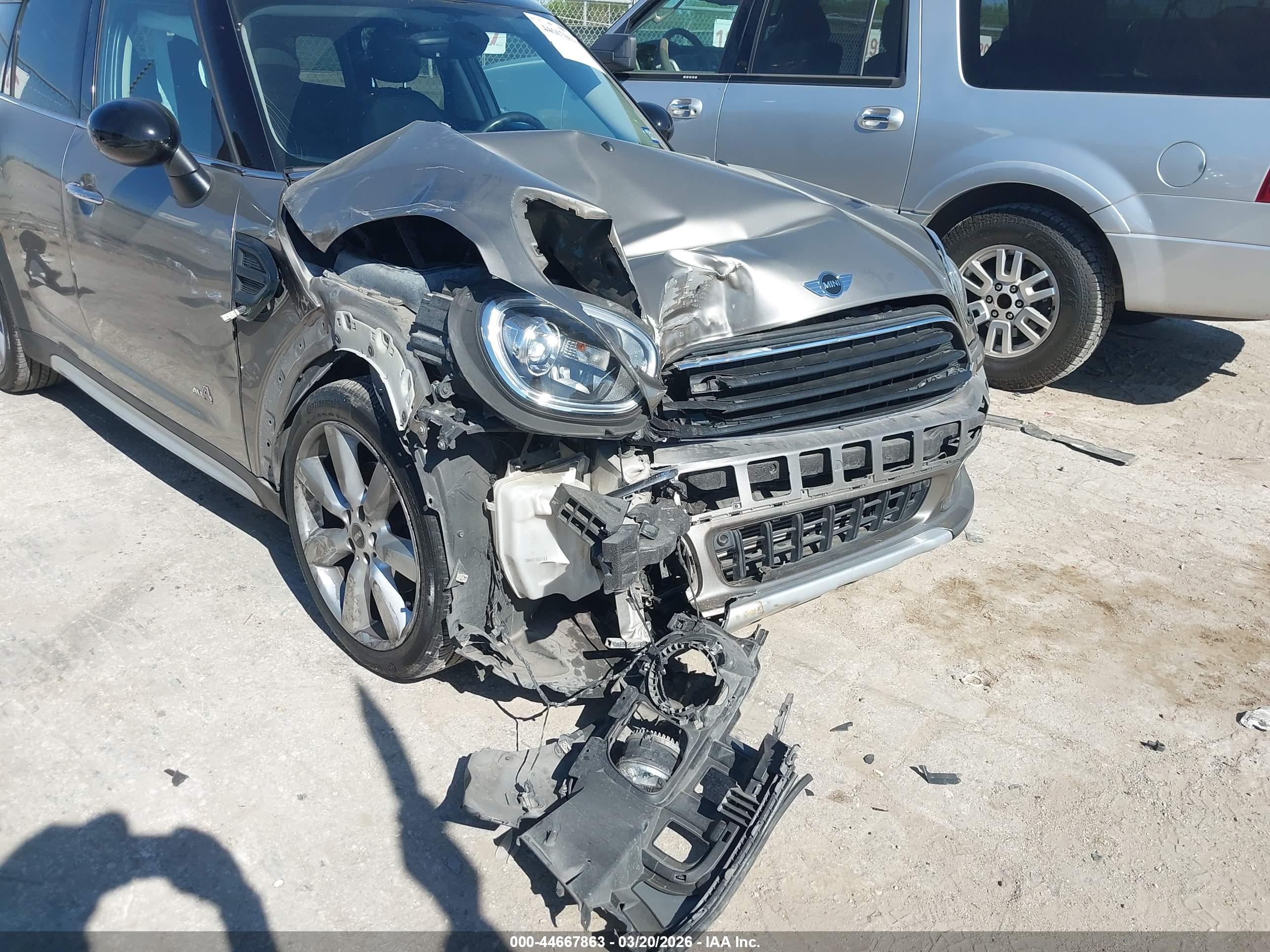 MINI COUNTRYMAN image 6