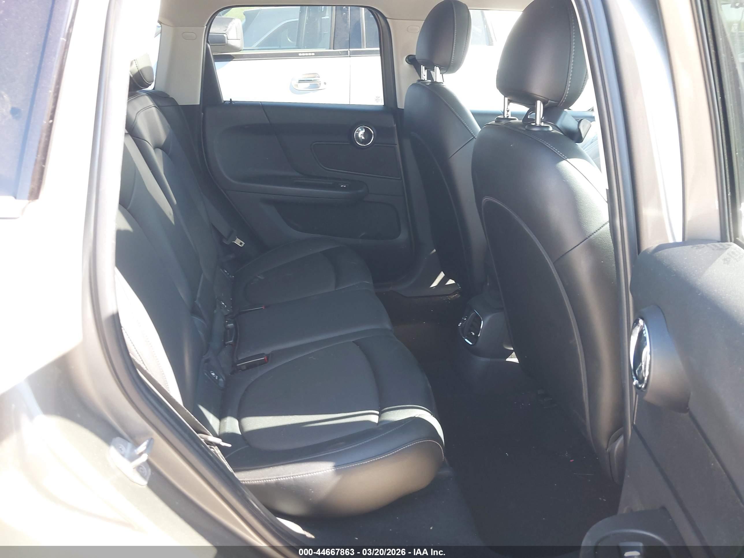 MINI COUNTRYMAN image 8