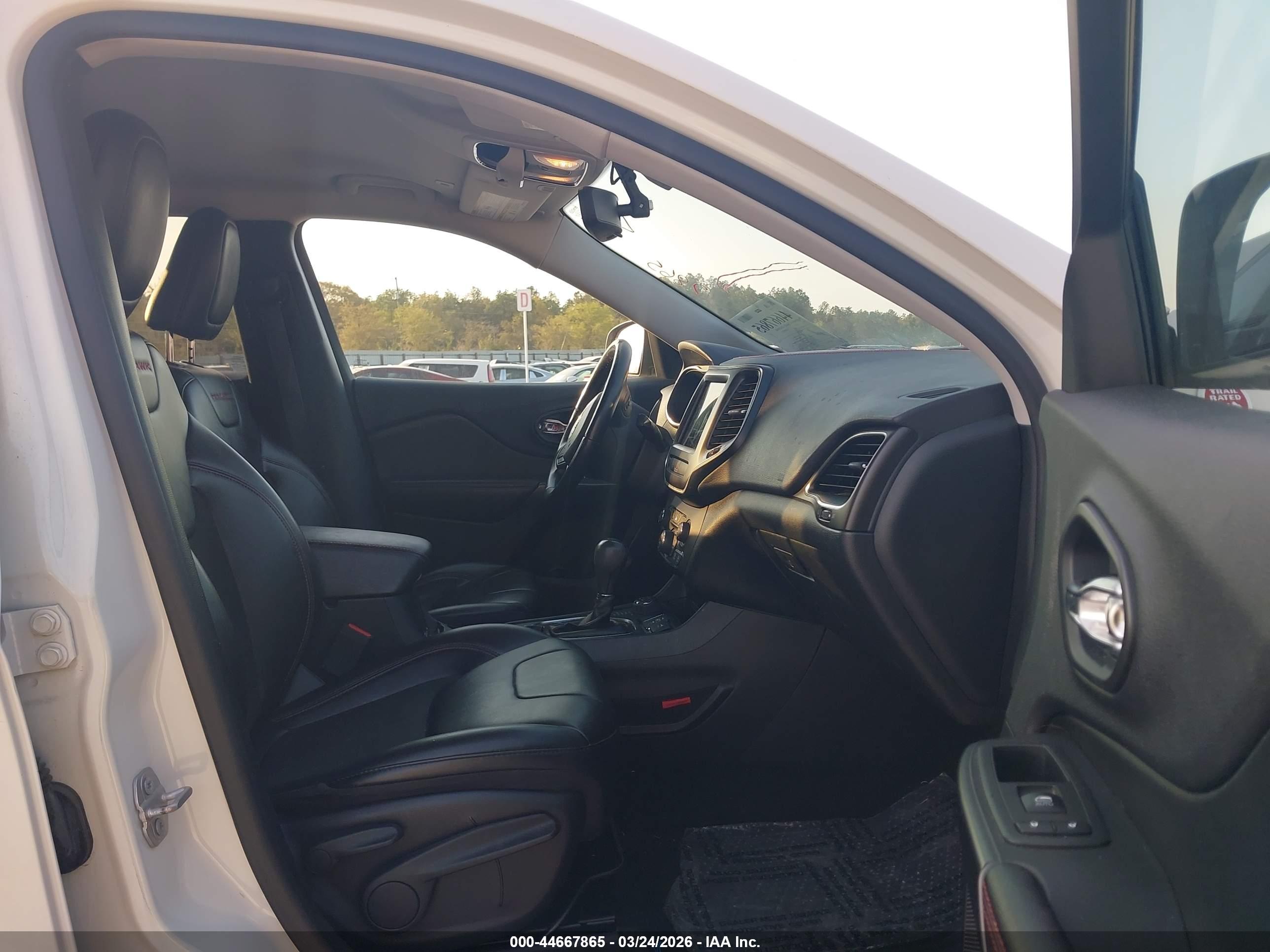 JEEP CHEROKEE image 5