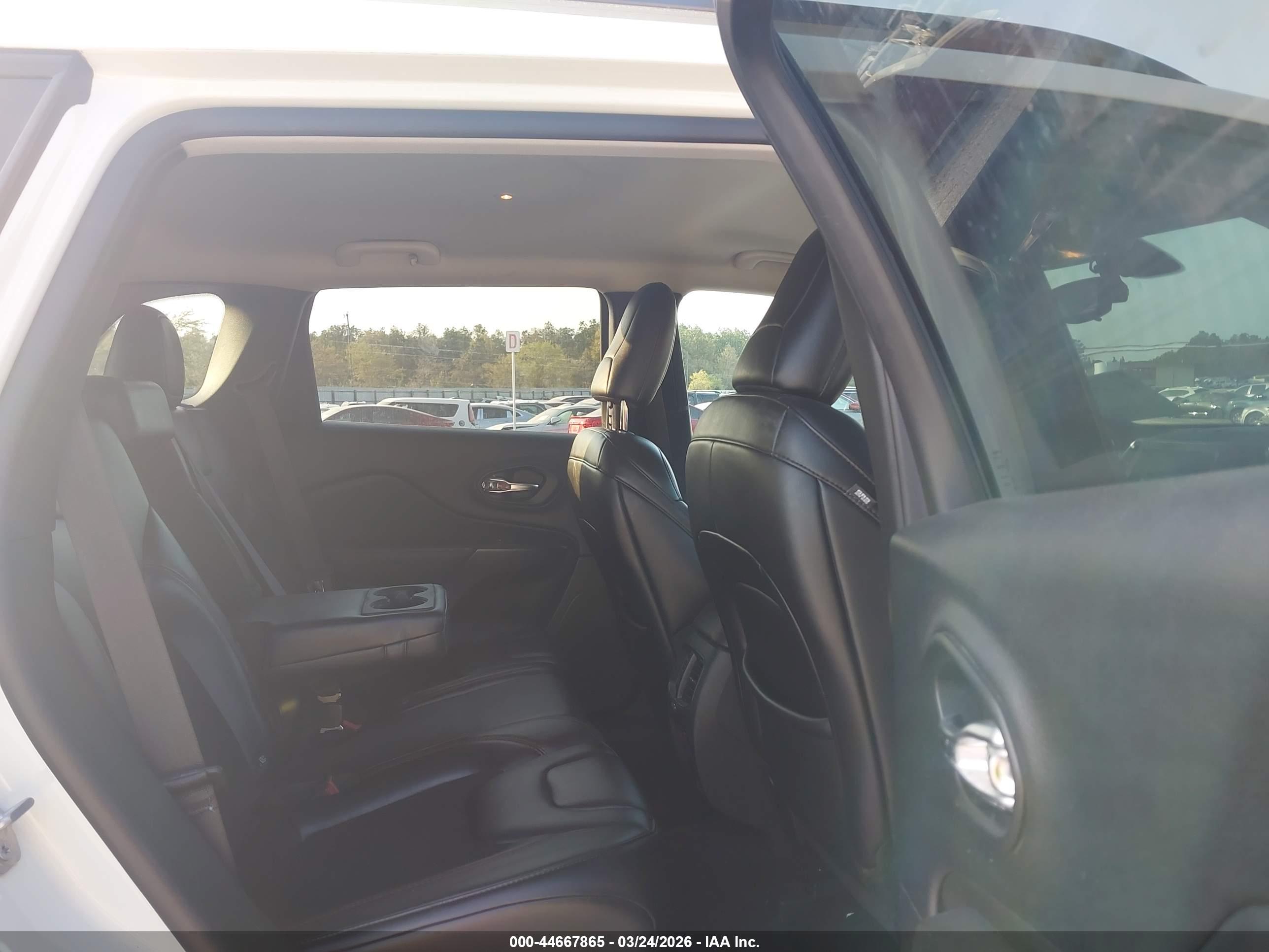 JEEP CHEROKEE image 8