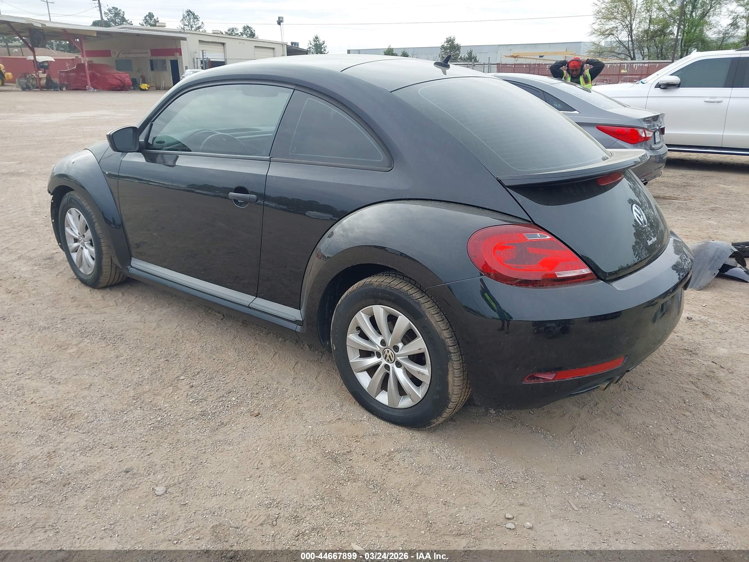 VOLKSWAGEN BEETLE image 3