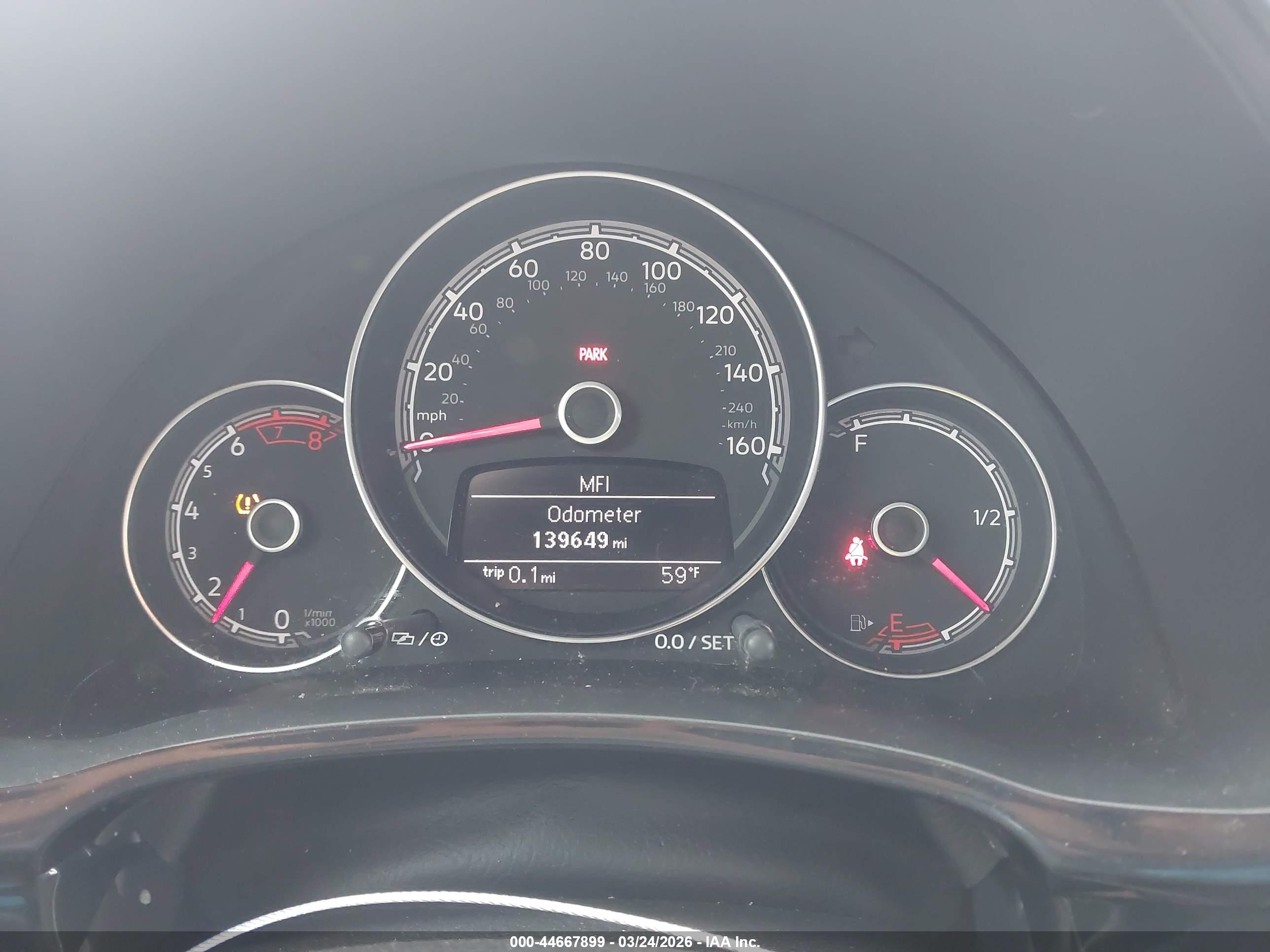 VOLKSWAGEN BEETLE image 7