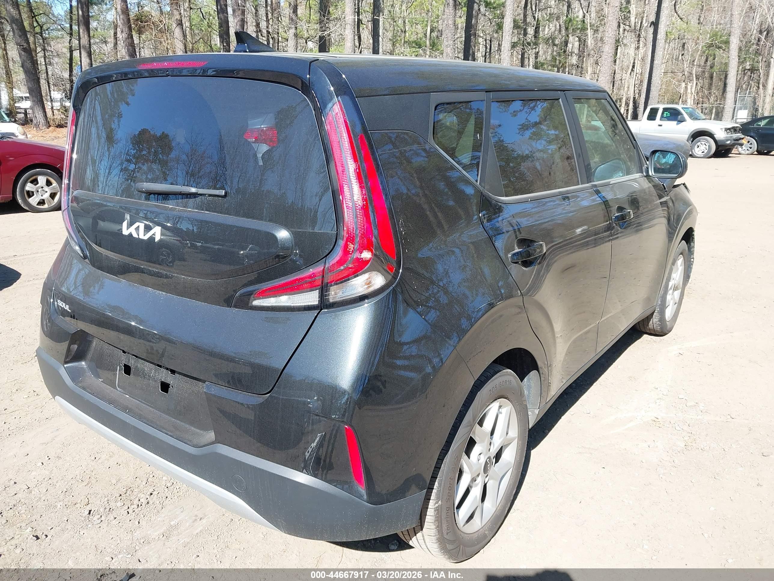 KIA SOUL image 4