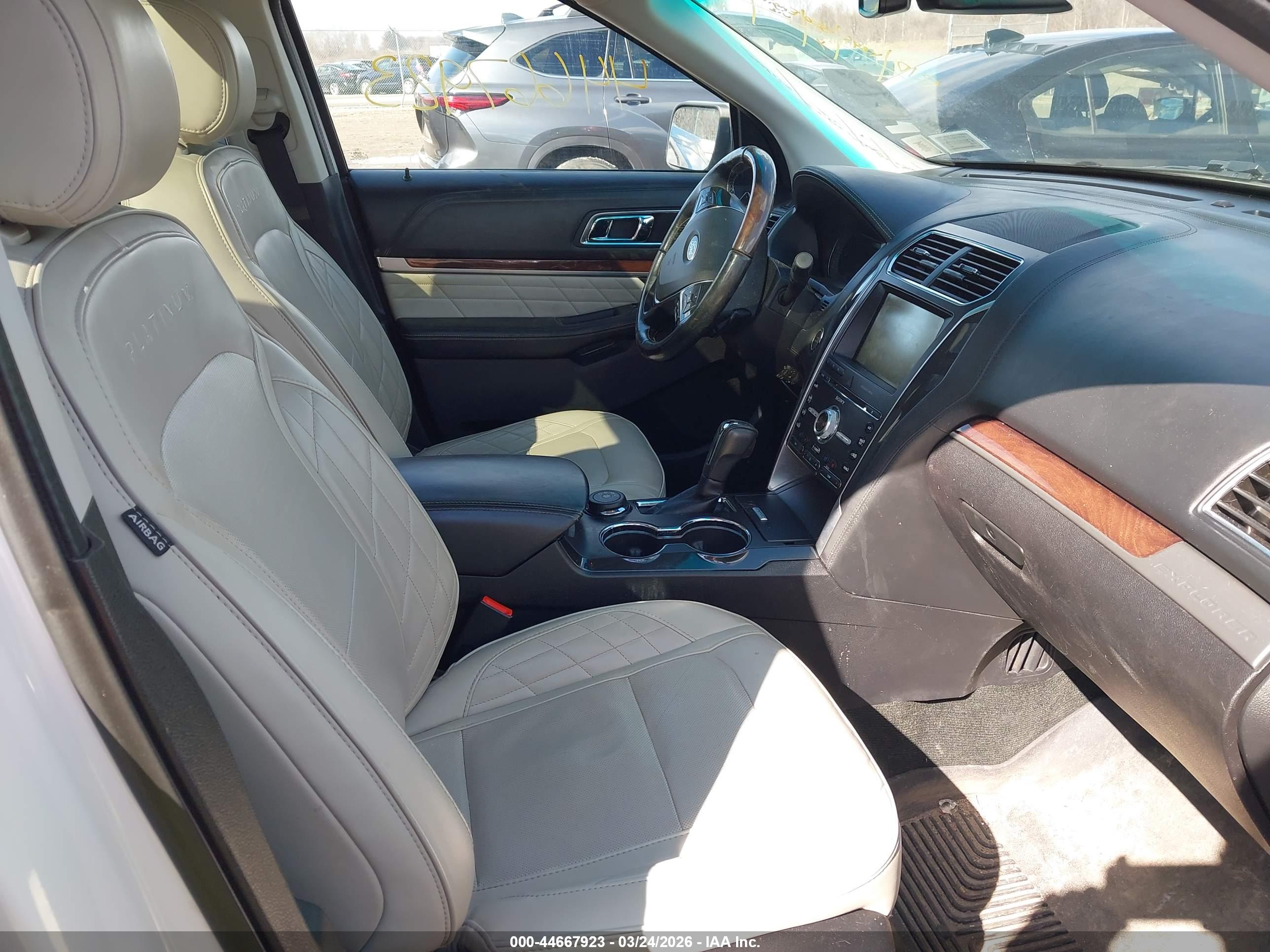 FORD EXPLORER image 5