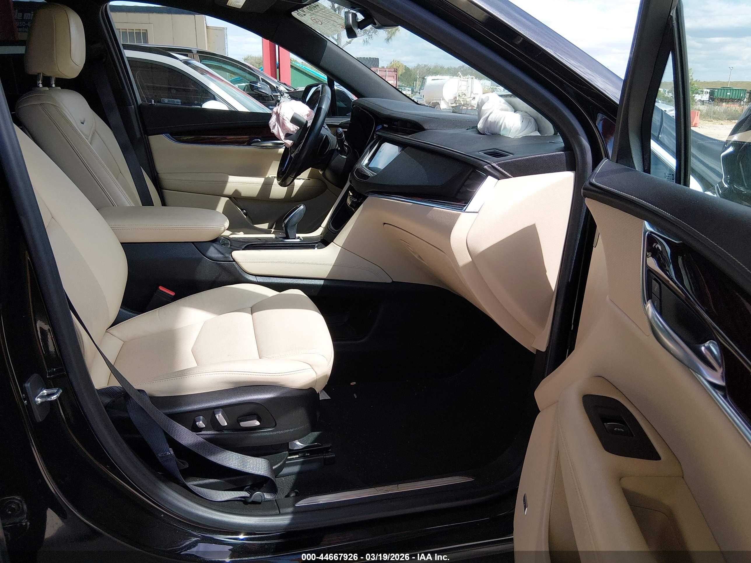 CADILLAC XT5 image 5