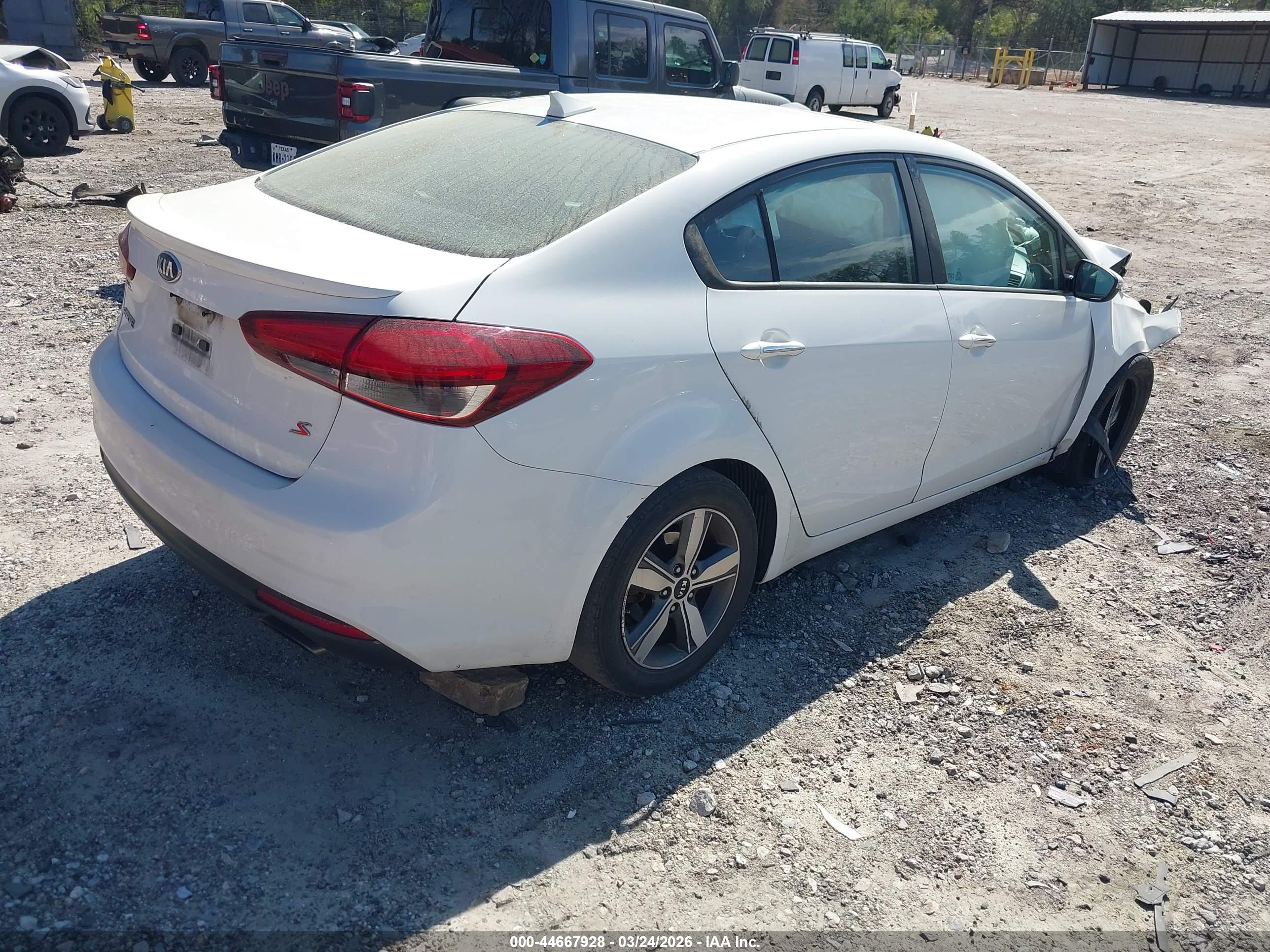 KIA FORTE image 4