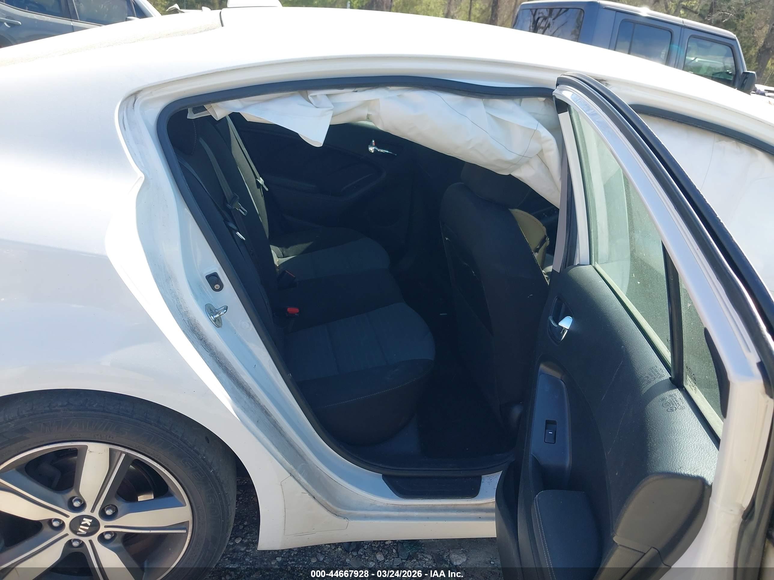 KIA FORTE image 8