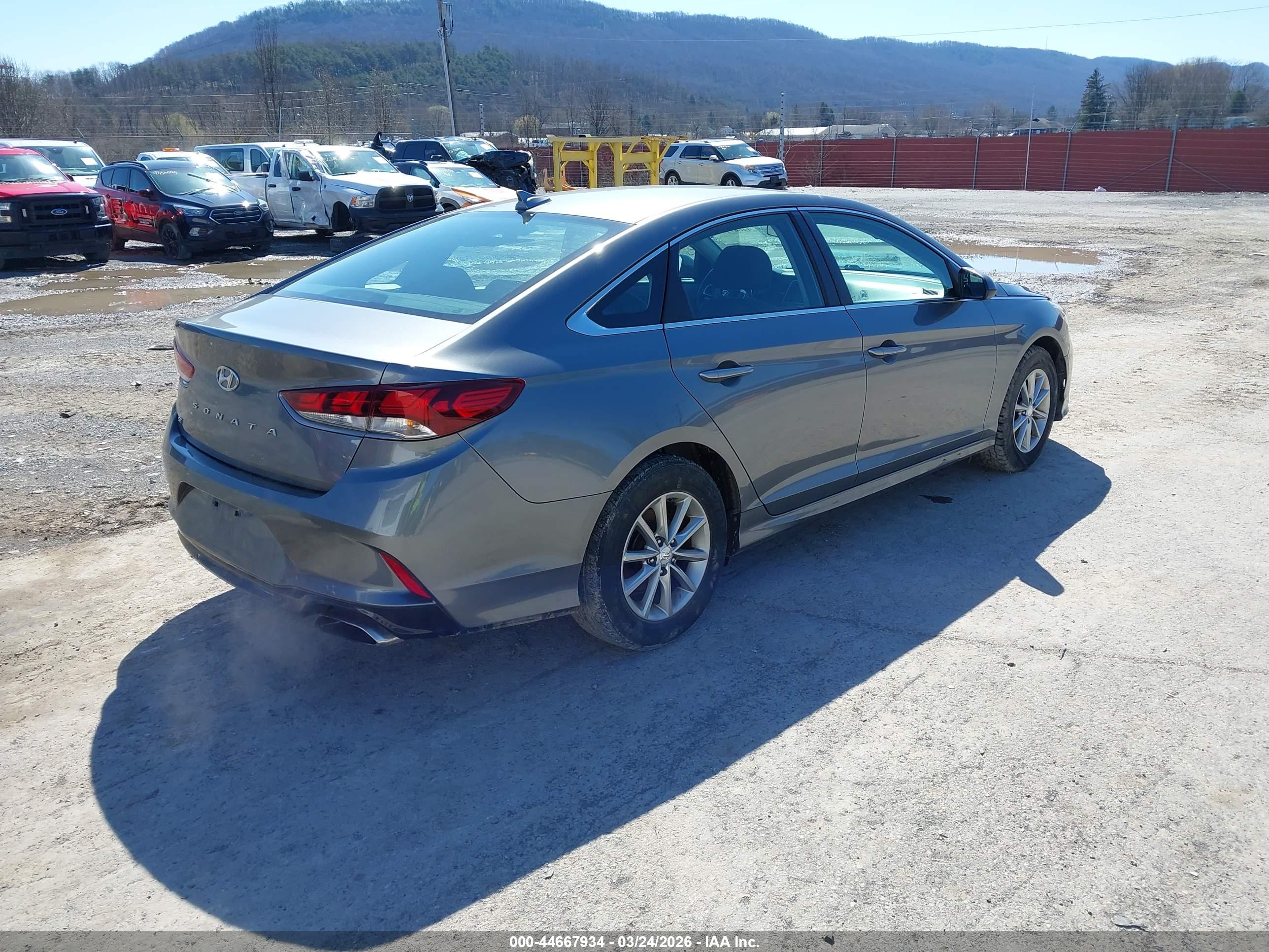 HYUNDAI SONATA image 4