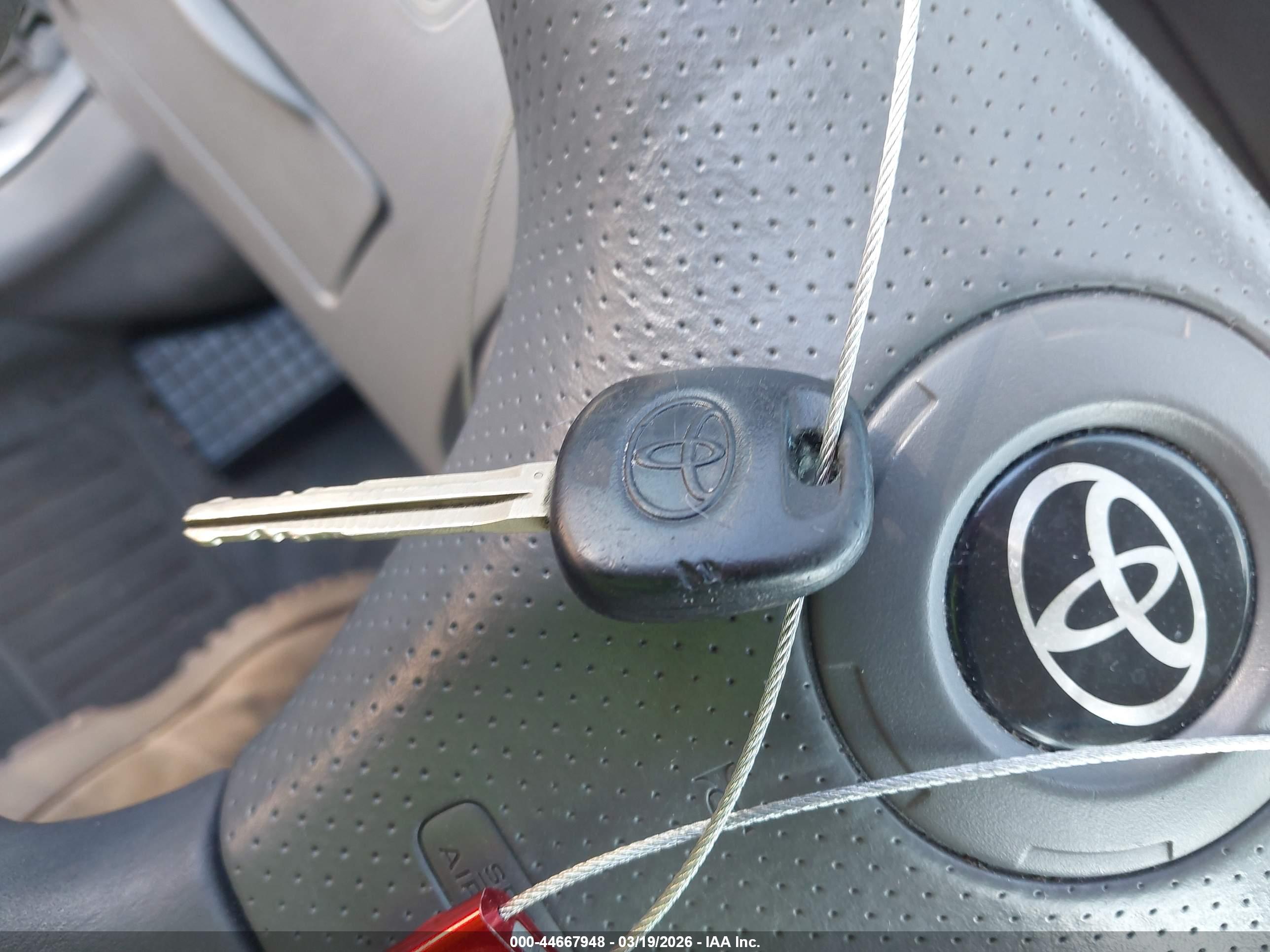 TOYOTA COROLLA image 11