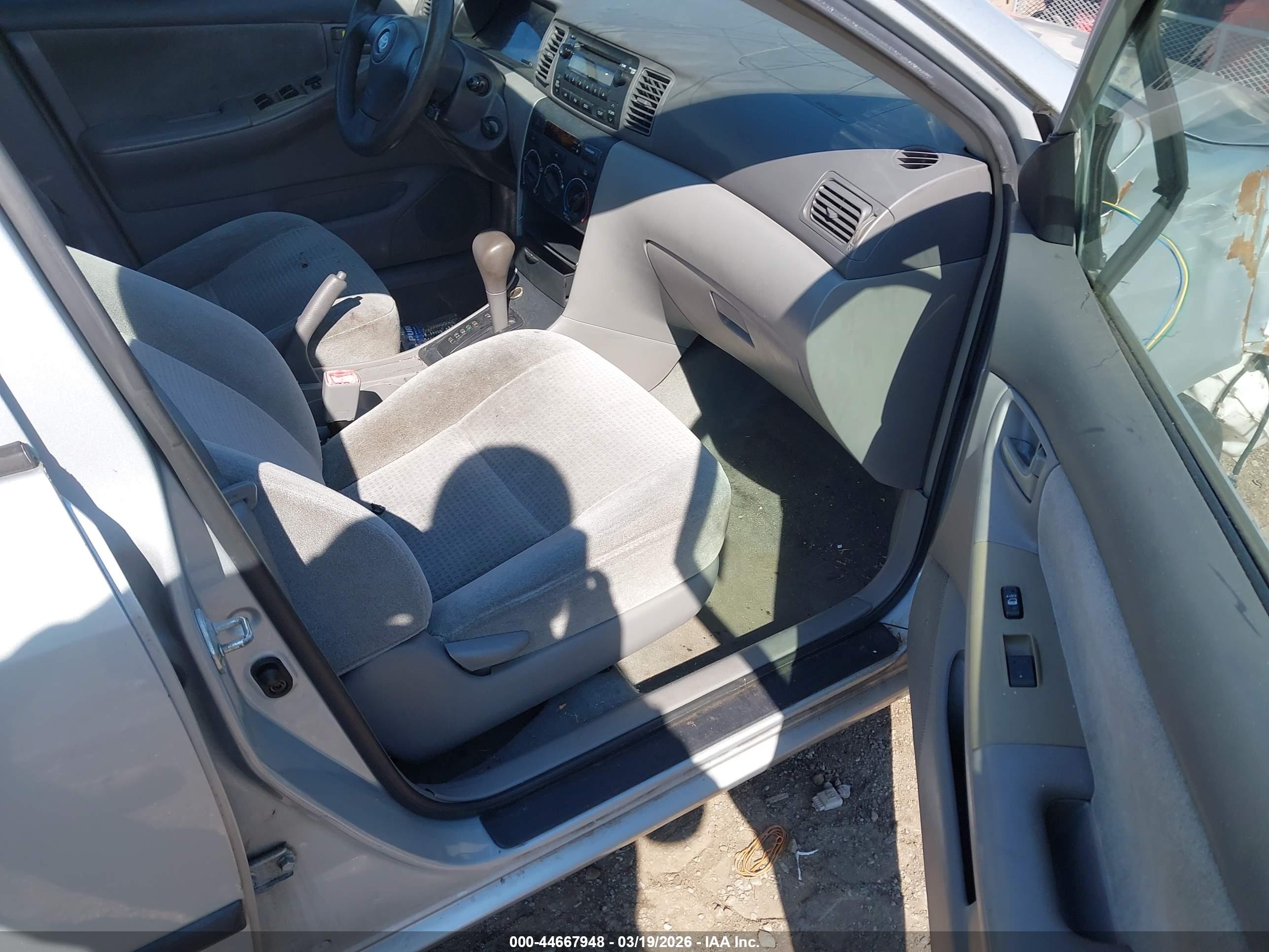 TOYOTA COROLLA image 5