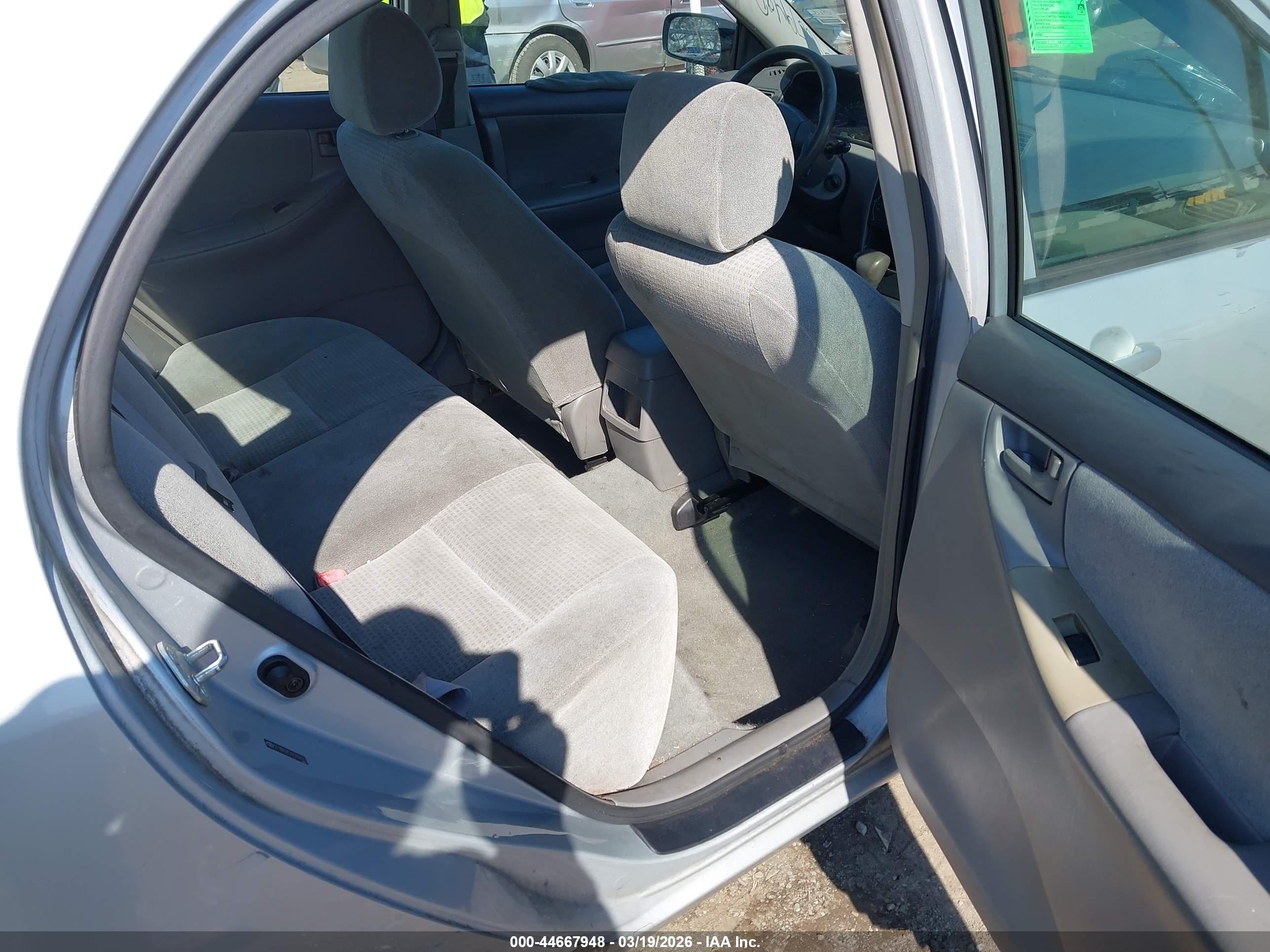 TOYOTA COROLLA image 8