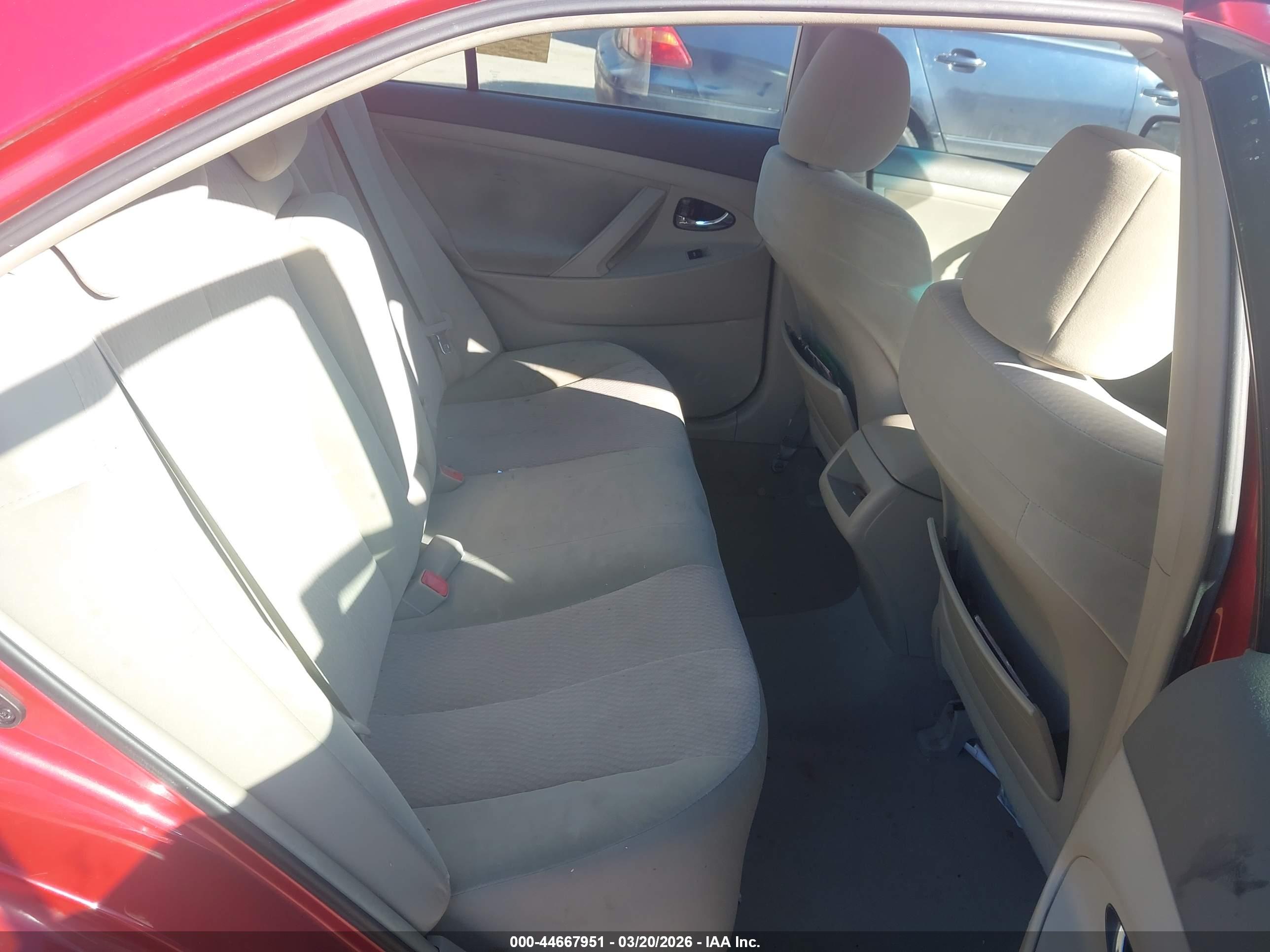 TOYOTA CAMRY image 8