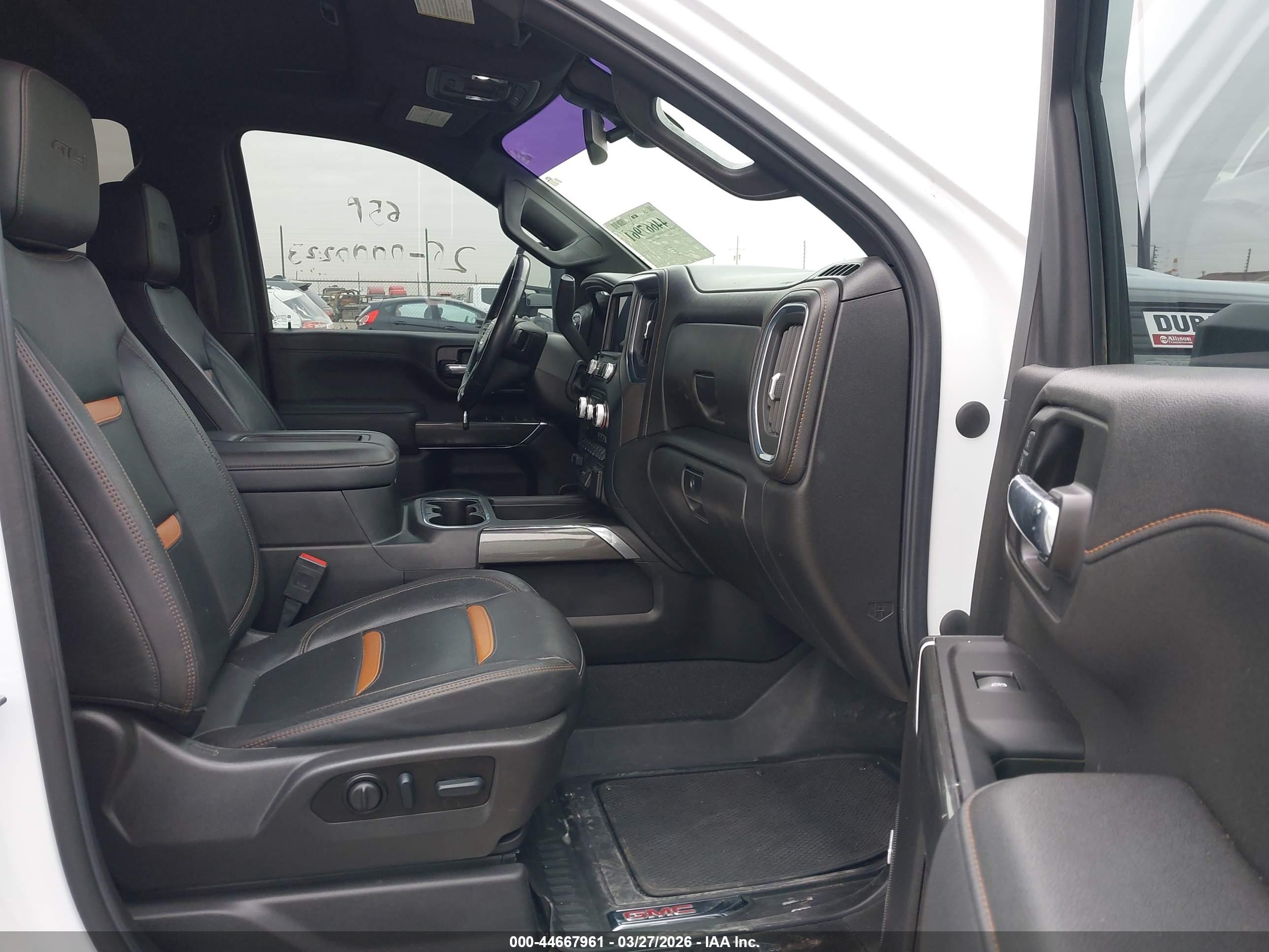 GMC SIERRA image 8