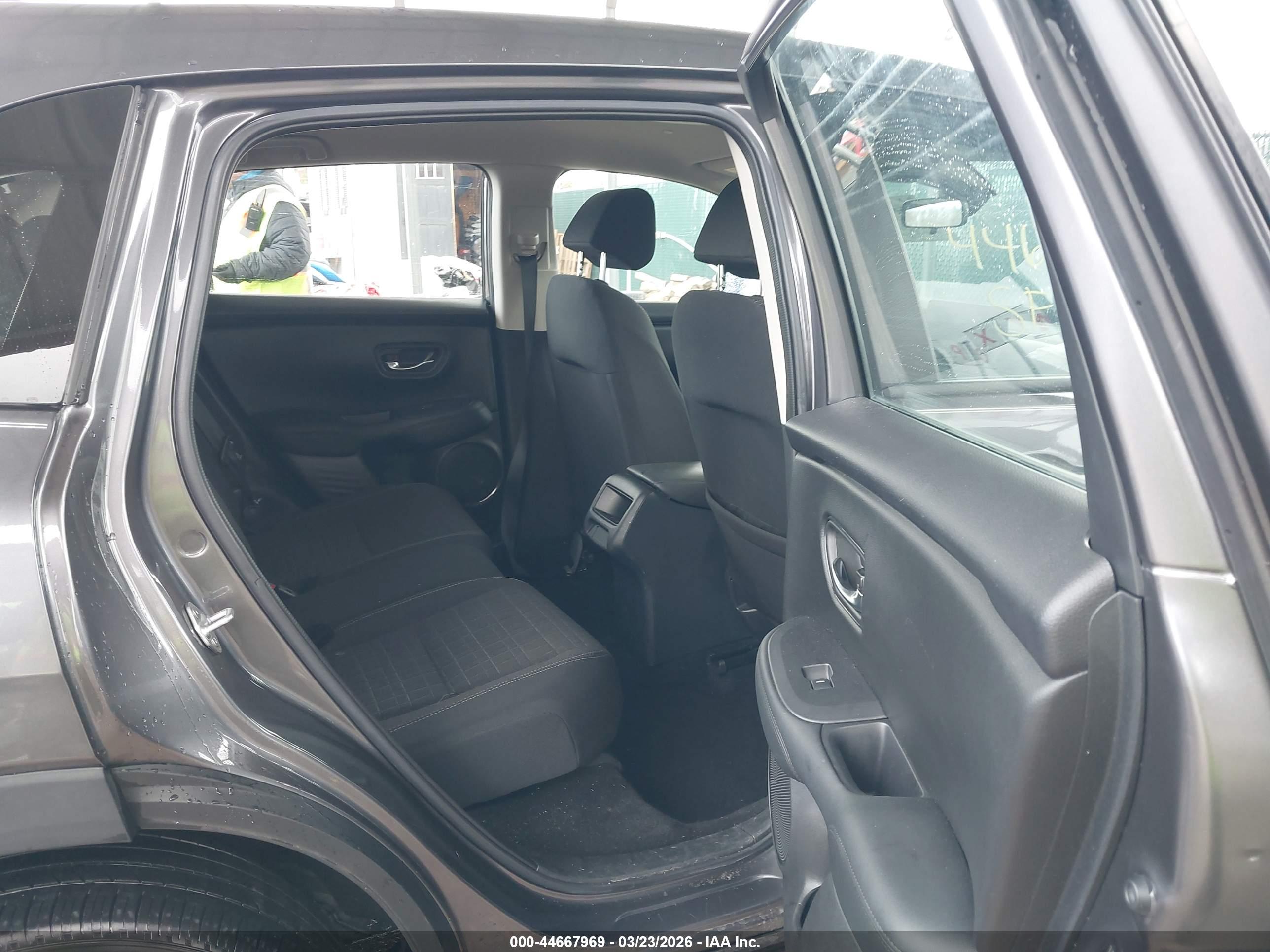 HONDA HR-V image 8