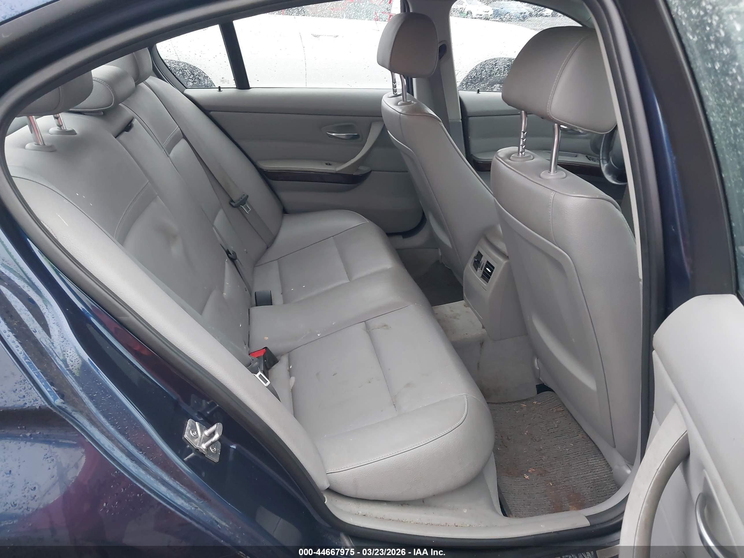 BMW 328I image 8