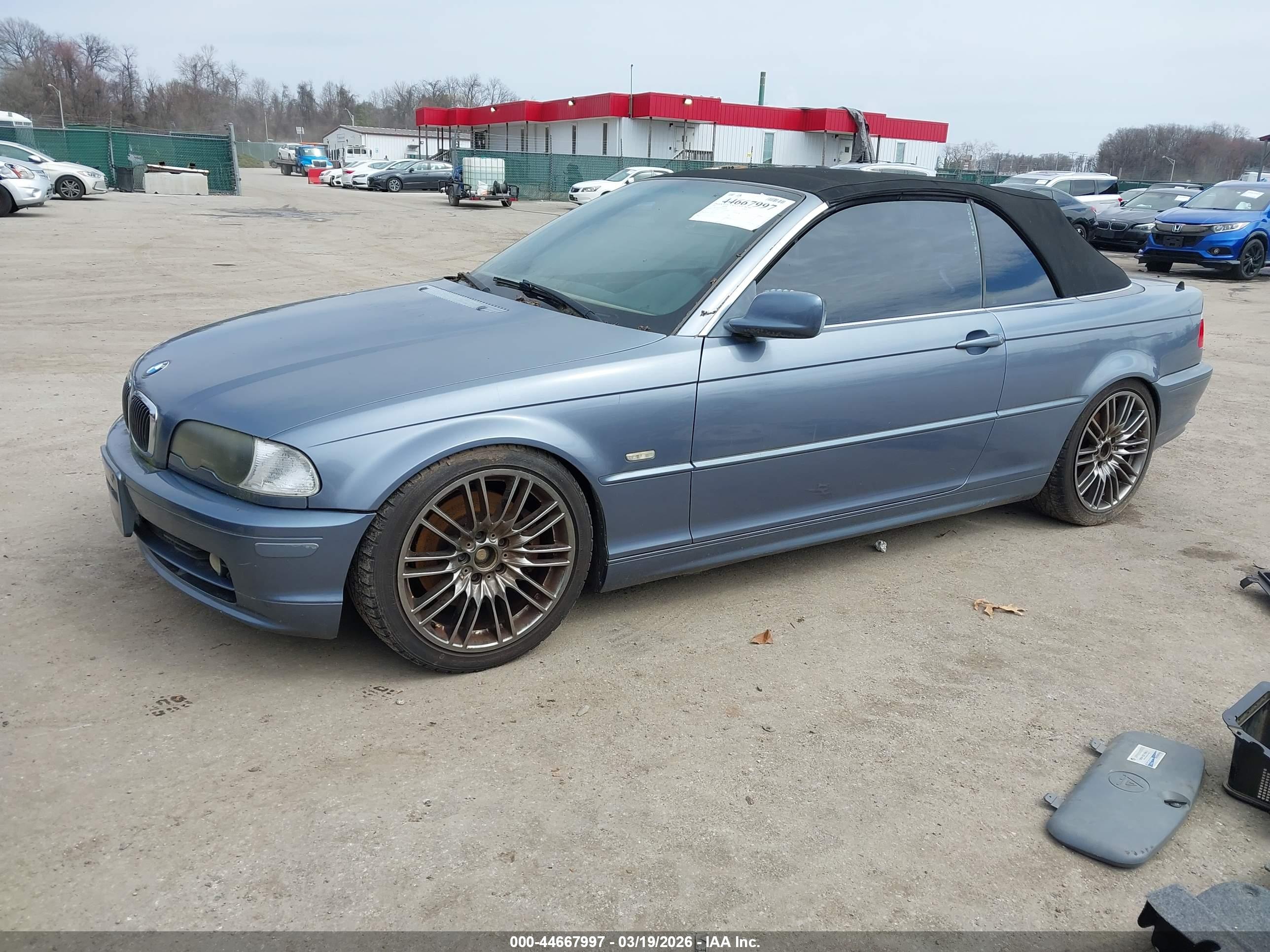 BMW 325CI image 2