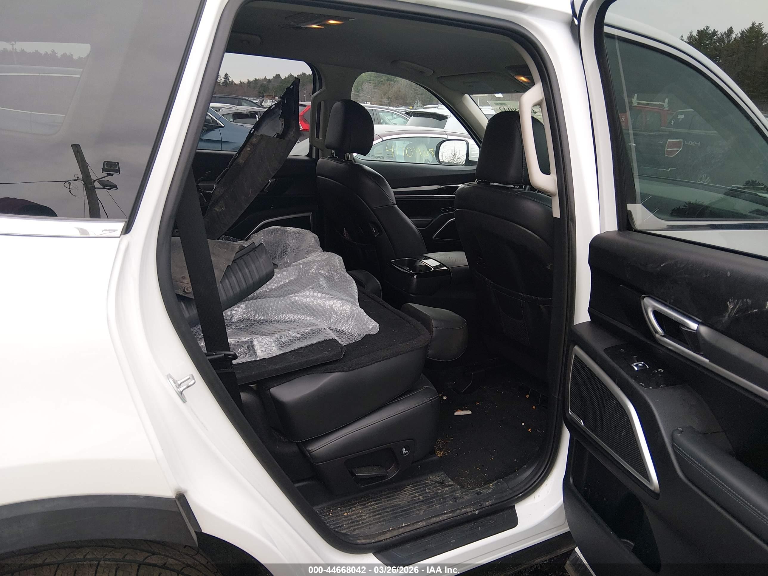 KIA TELLURIDE image 8