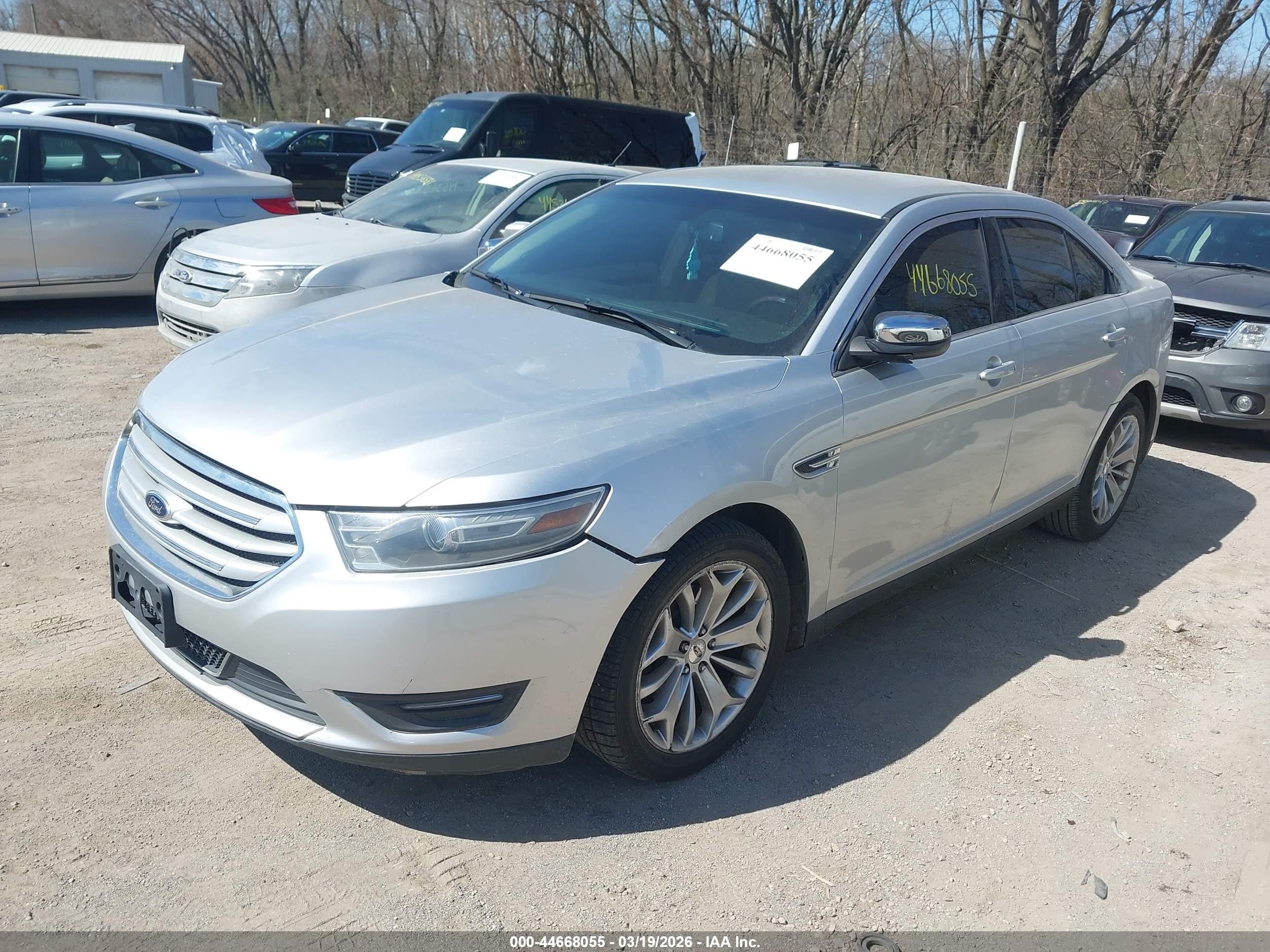 FORD TAURUS image 2