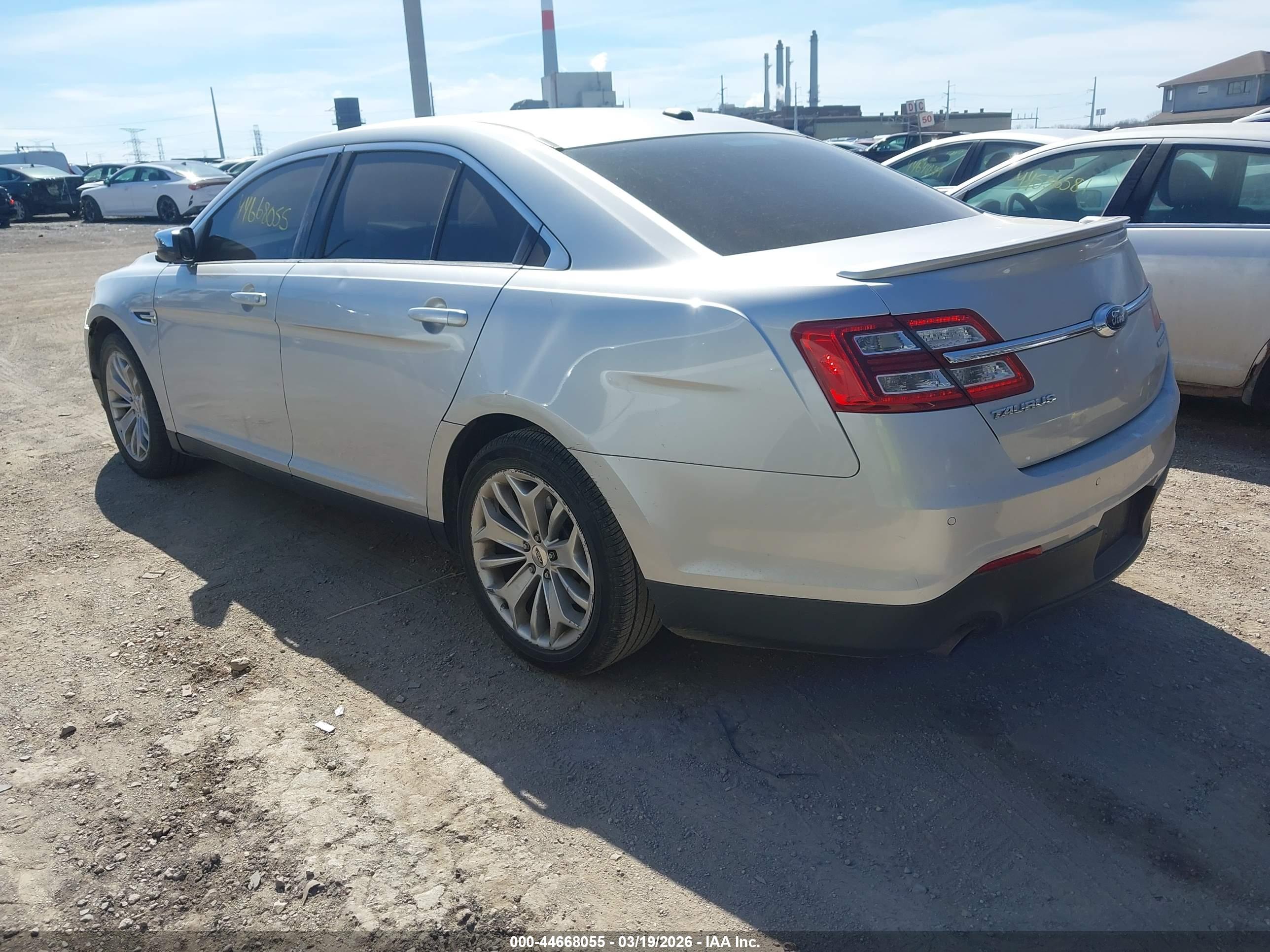 FORD TAURUS image 3