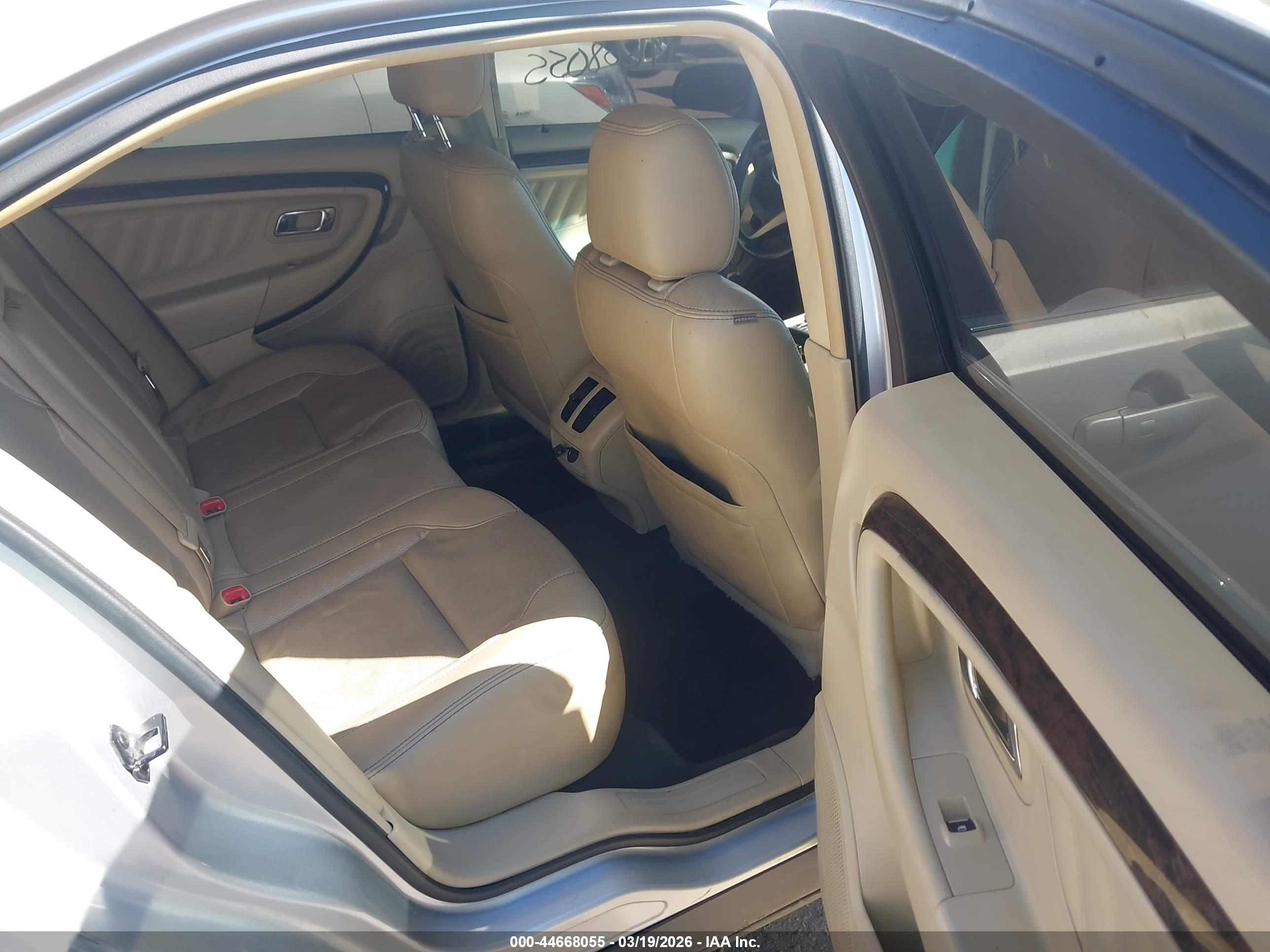 FORD TAURUS image 8