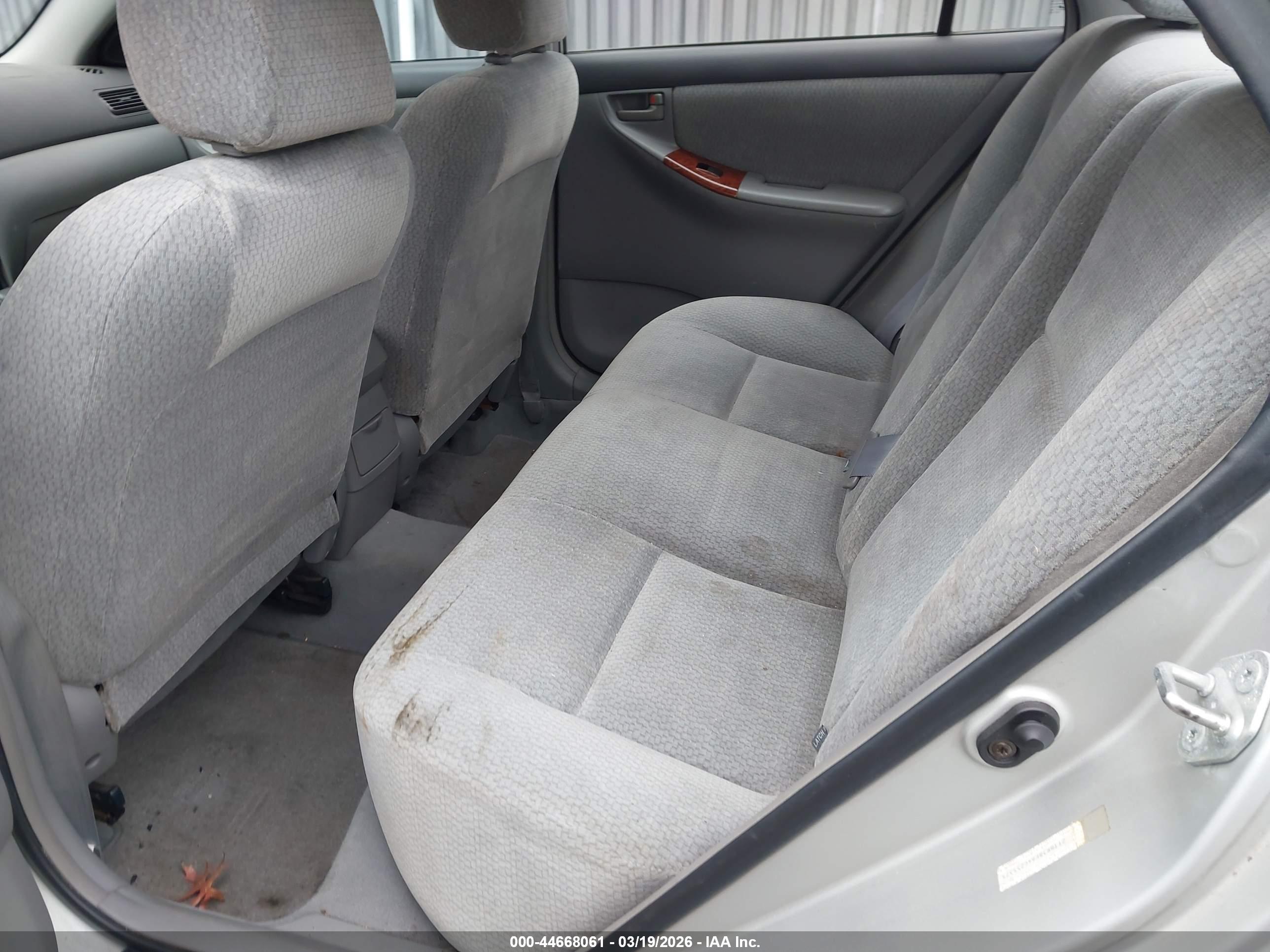 TOYOTA COROLLA image 8