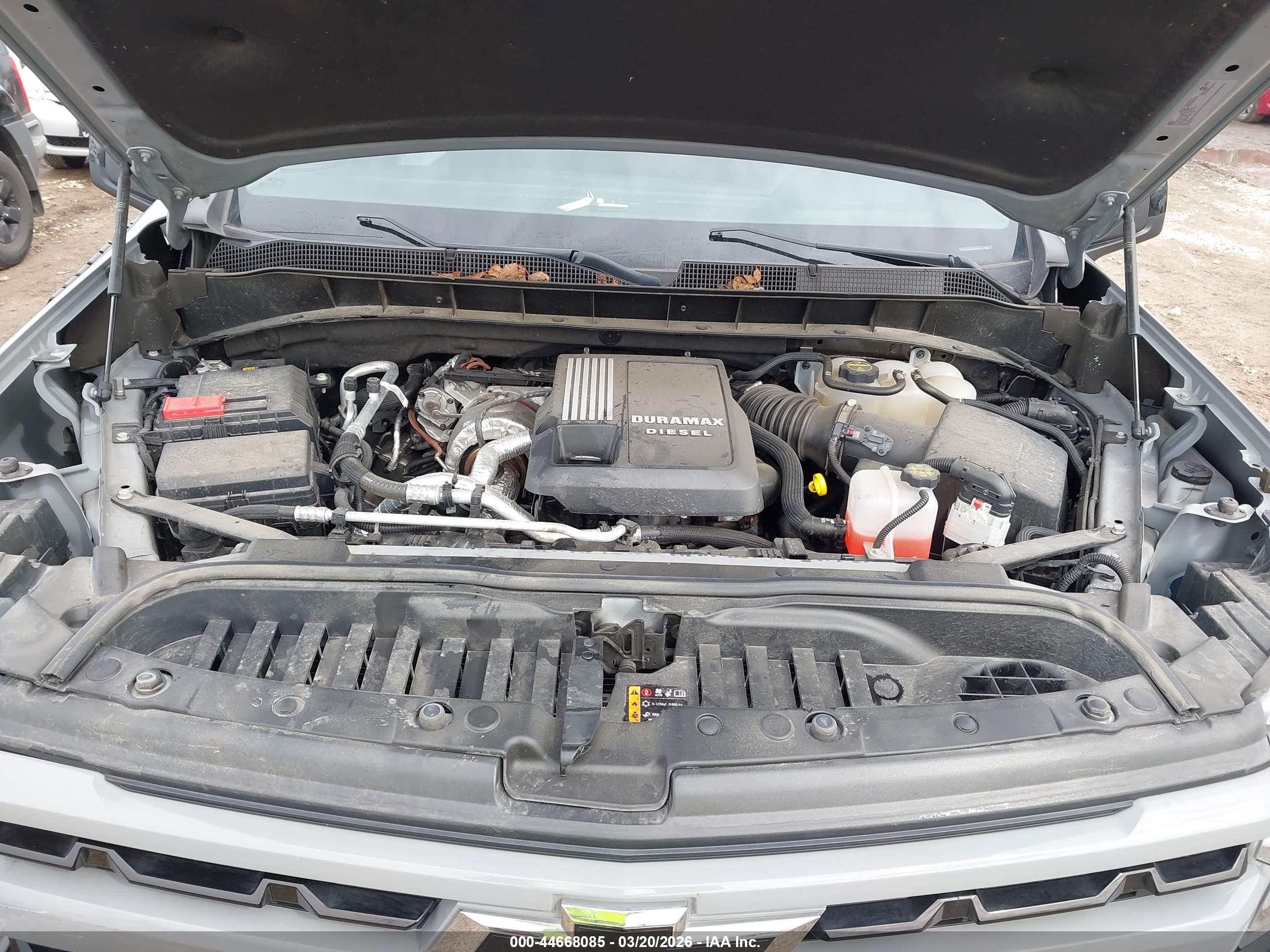 CHEVROLET SILVERADO image 10