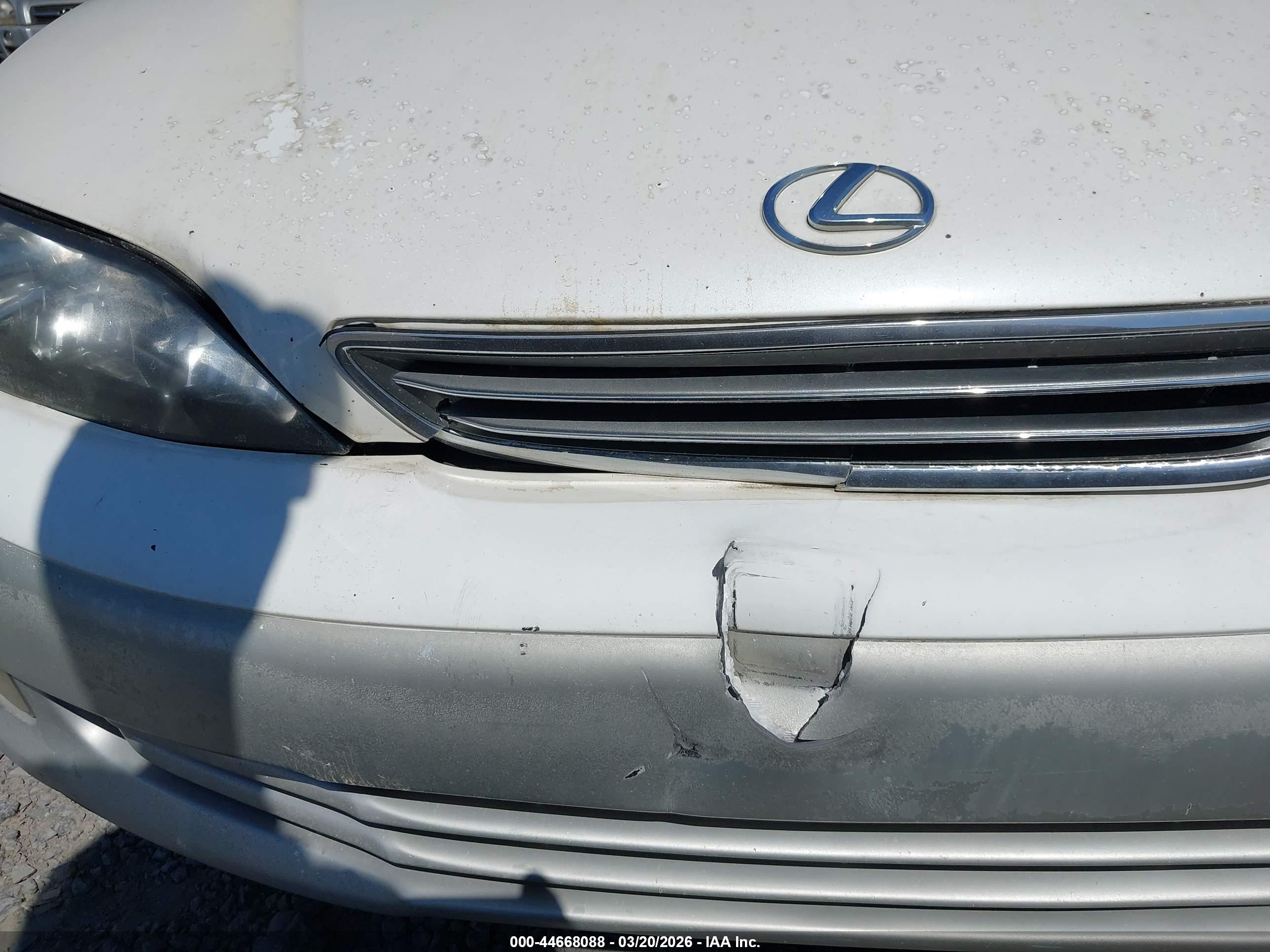 LEXUS ES image 6