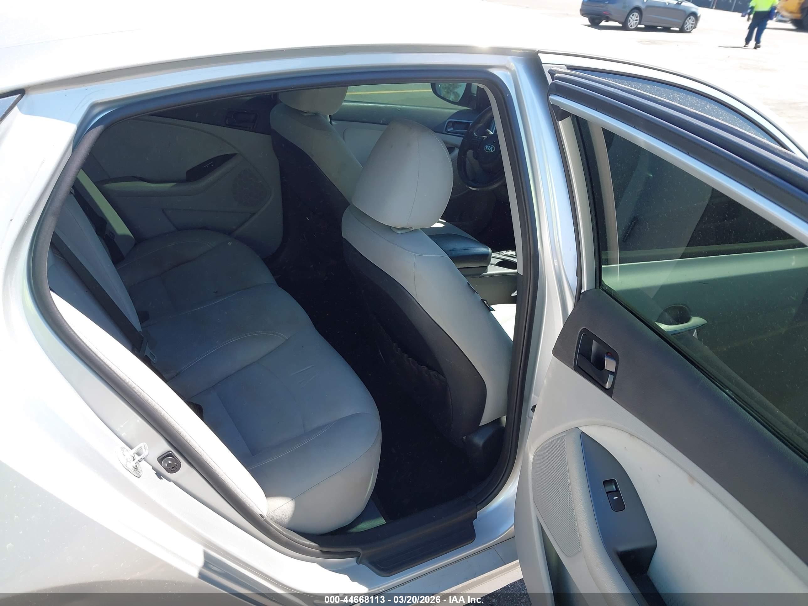 KIA OPTIMA image 8