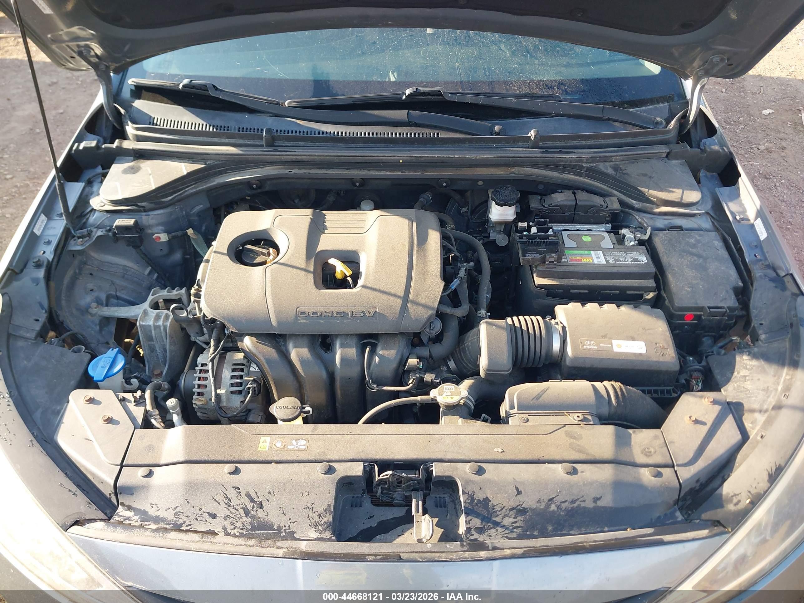 HYUNDAI ELANTRA image 10