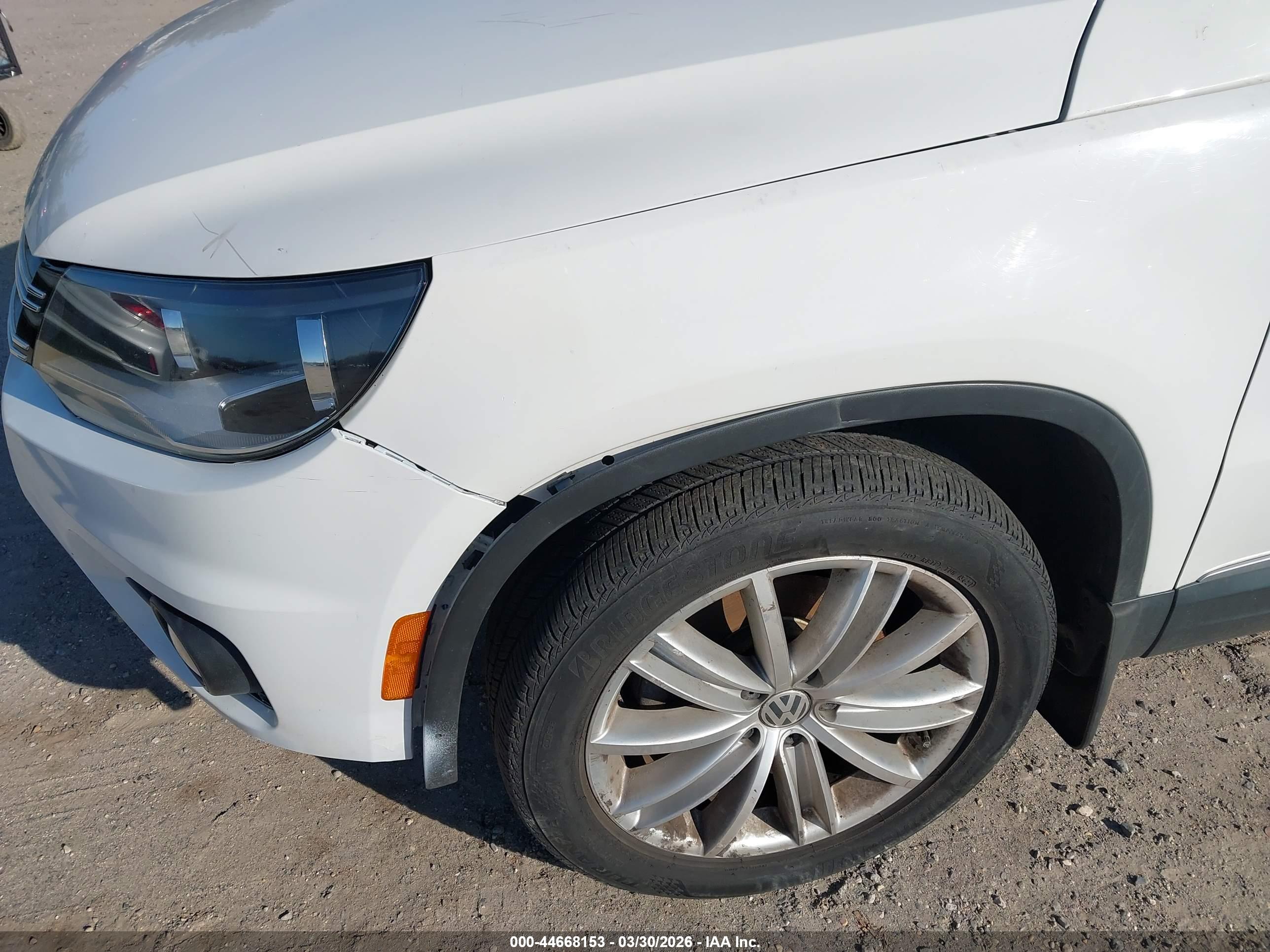 VOLKSWAGEN TIGUAN image 6
