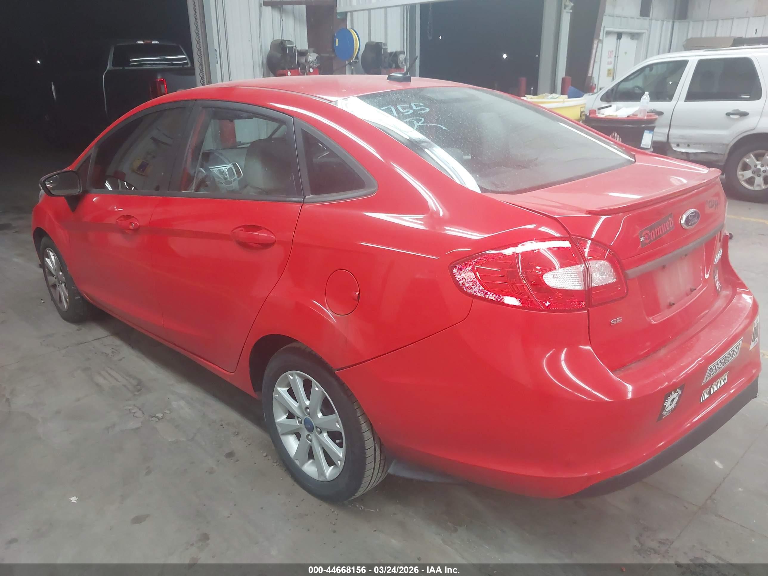 FORD FIESTA image 3