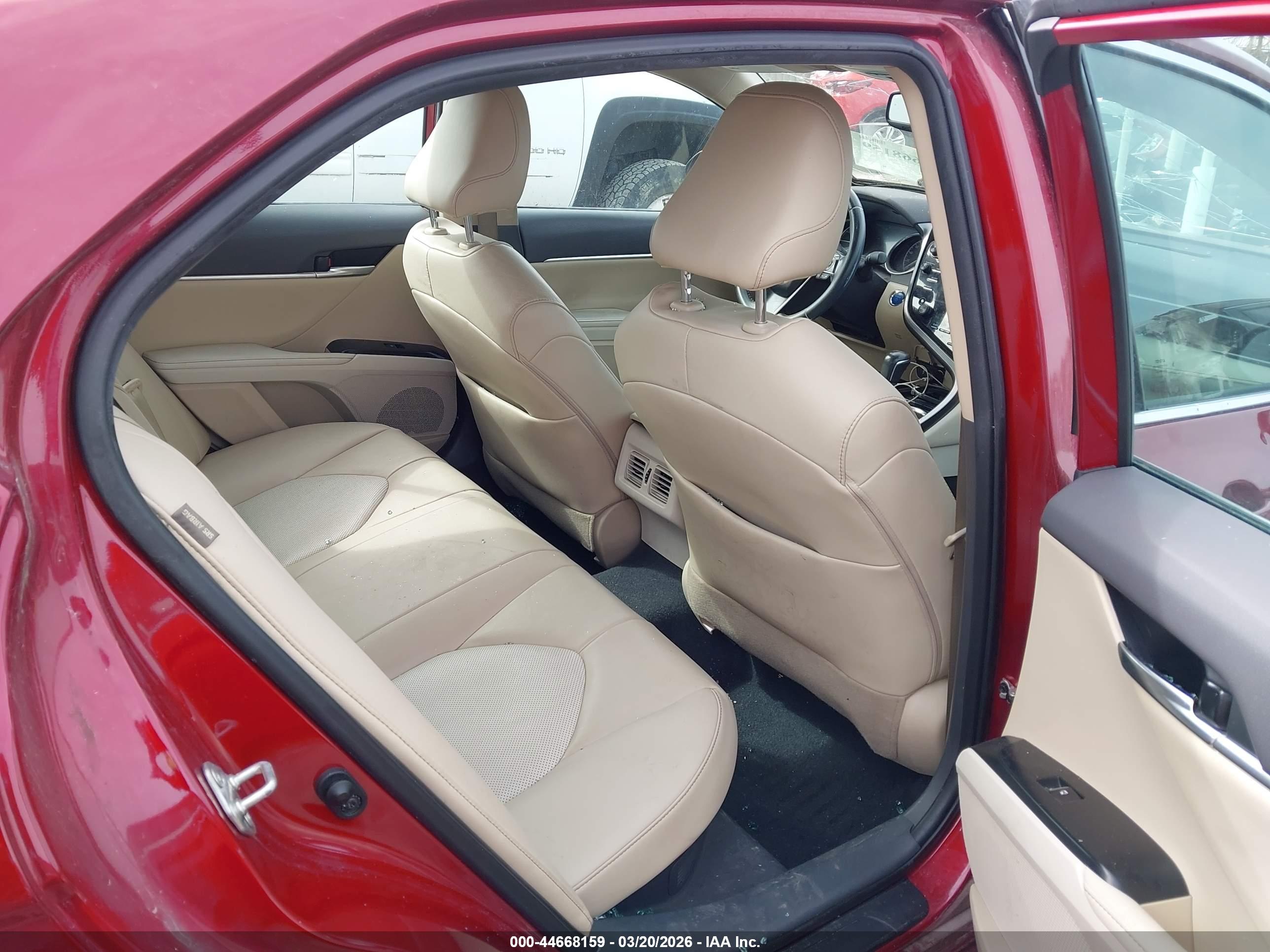 TOYOTA CAMRY image 8