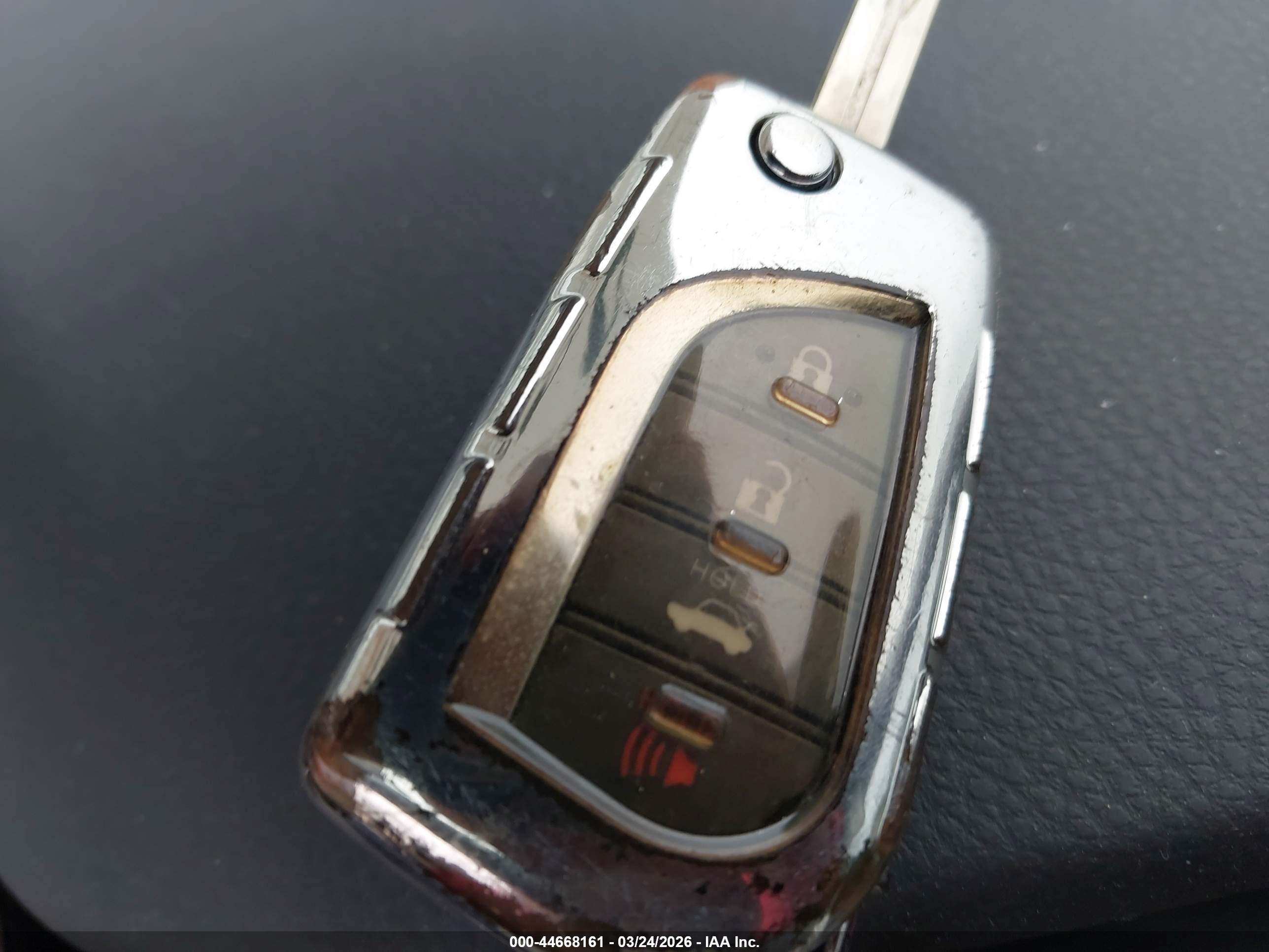 TOYOTA CAMRY image 11