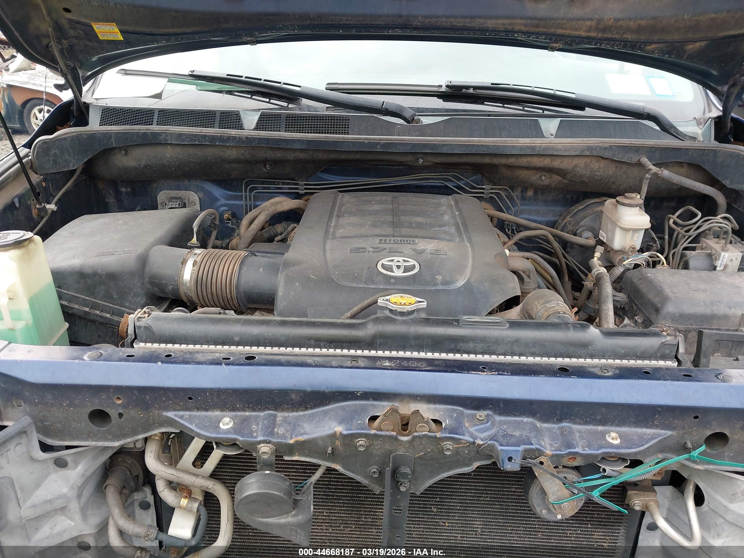 TOYOTA TUNDRA image 10