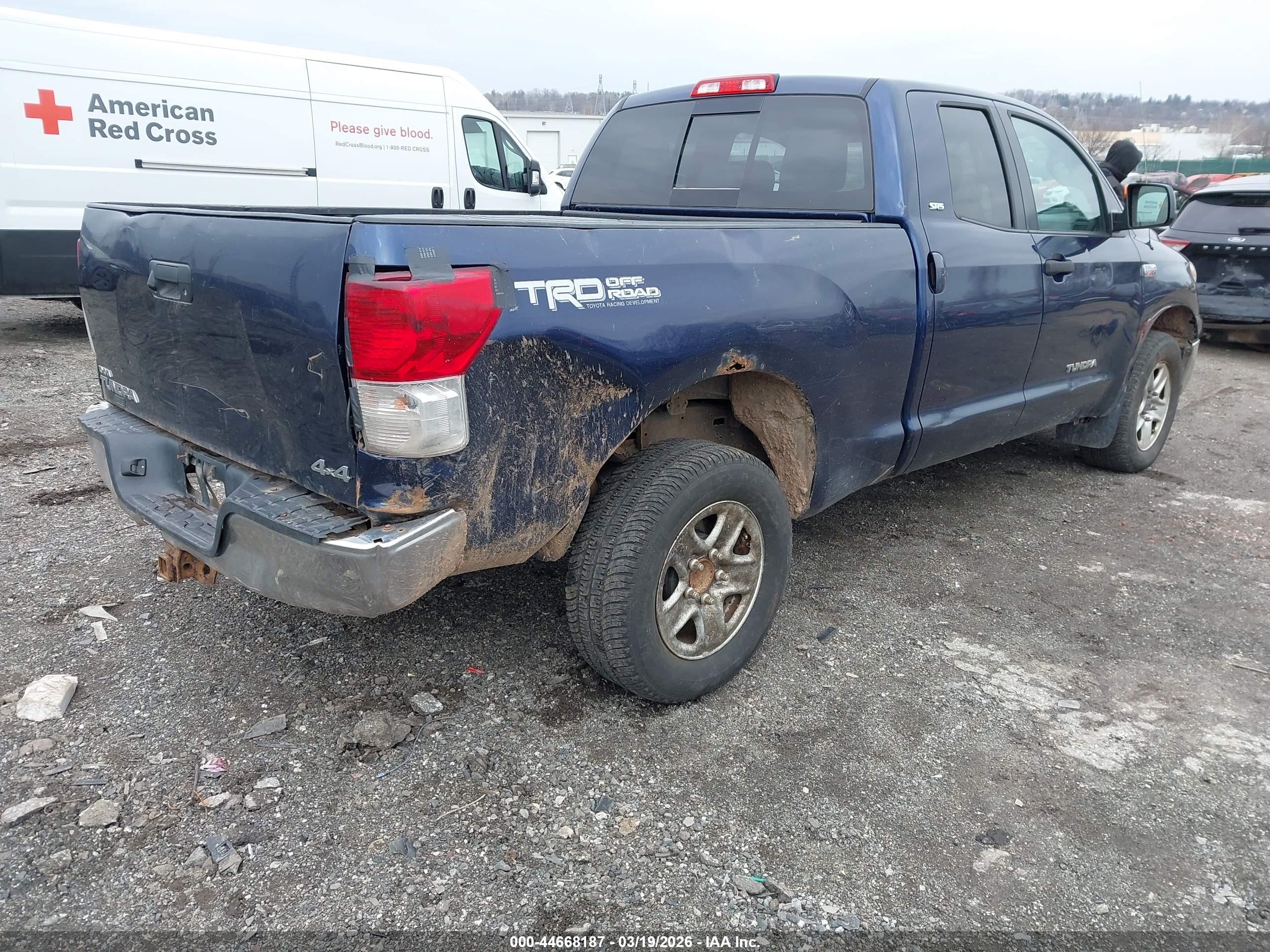 TOYOTA TUNDRA image 4