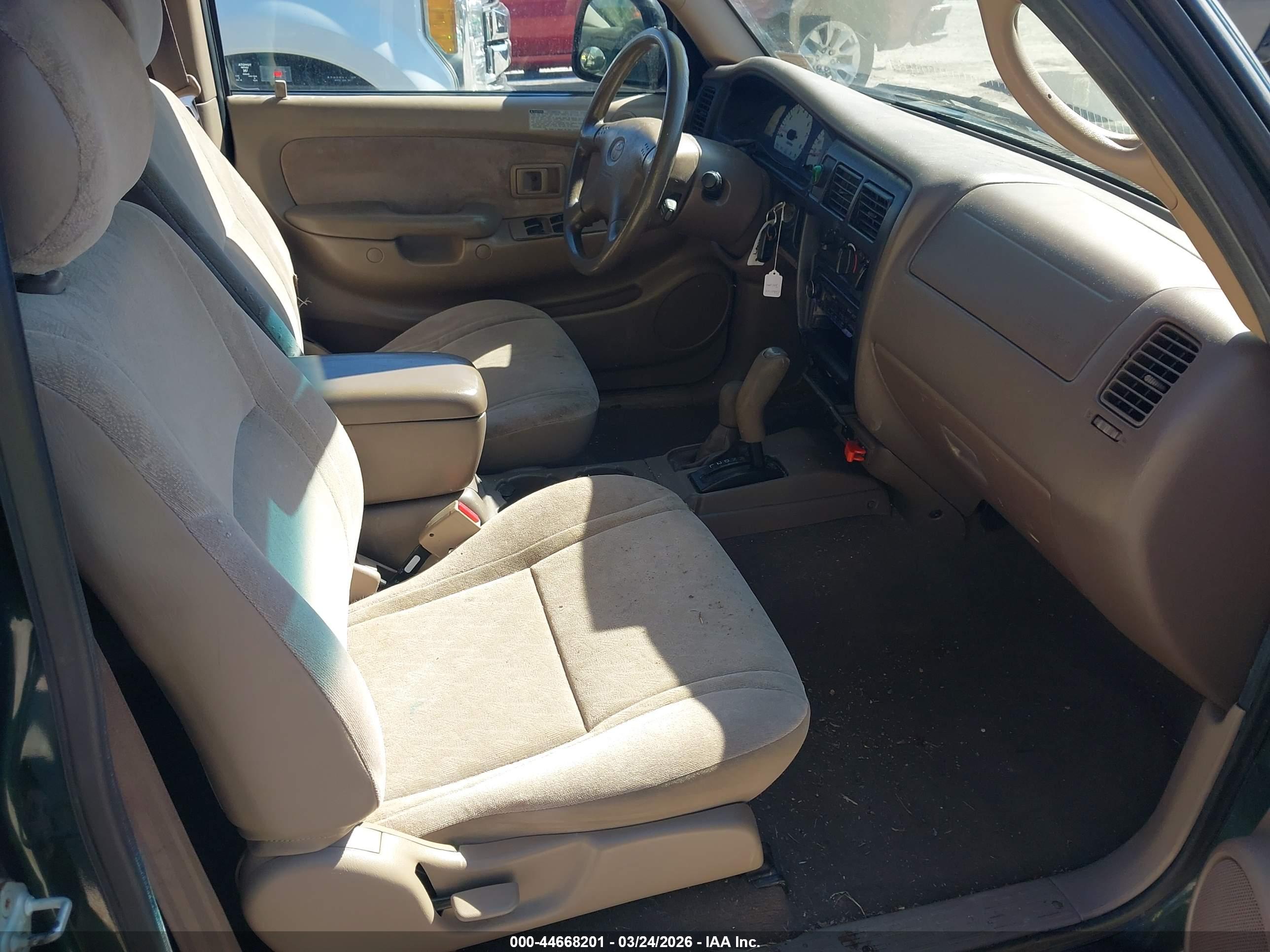 TOYOTA TACOMA image 5
