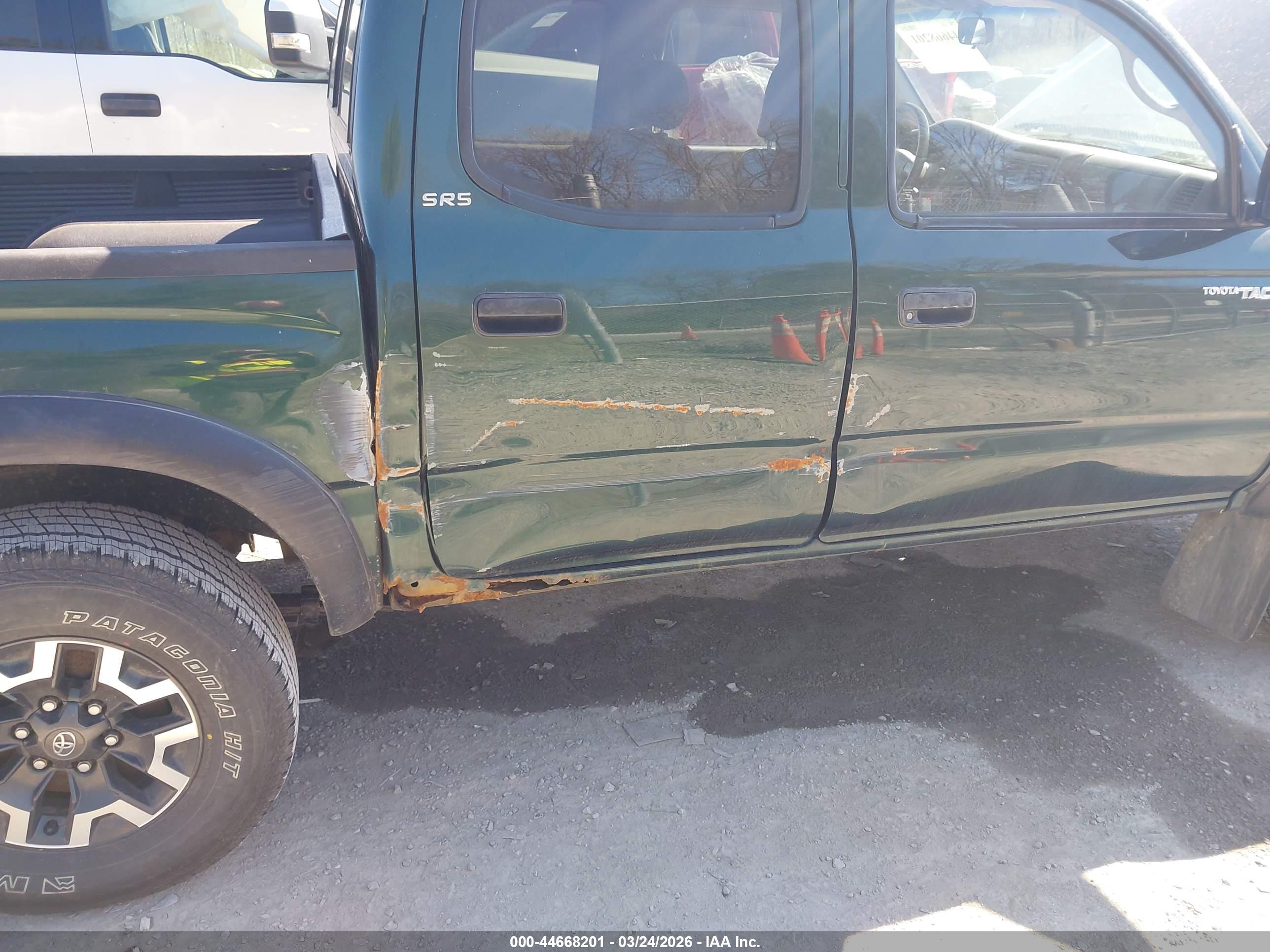 TOYOTA TACOMA image 6