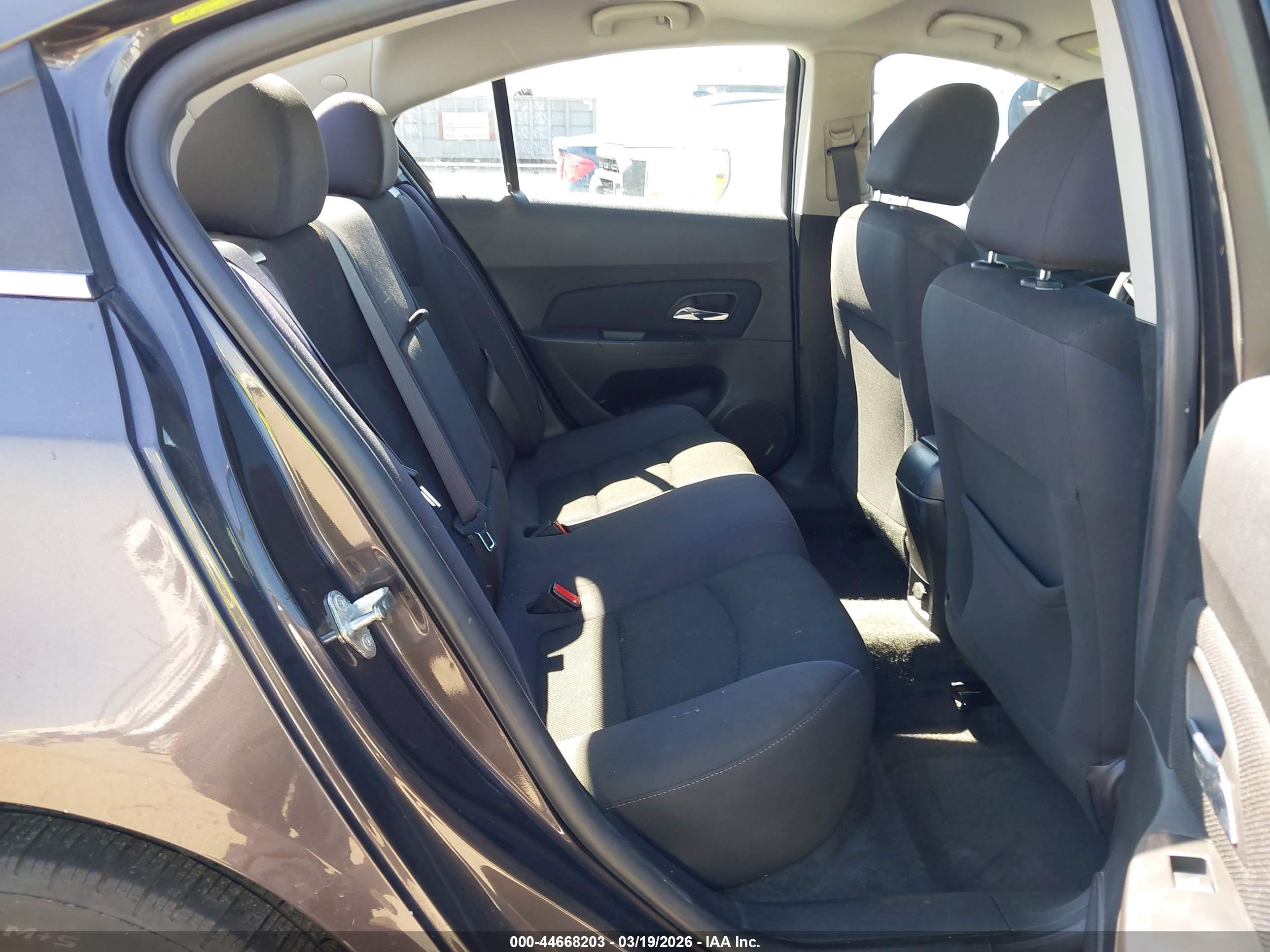 CHEVROLET CRUZE image 8