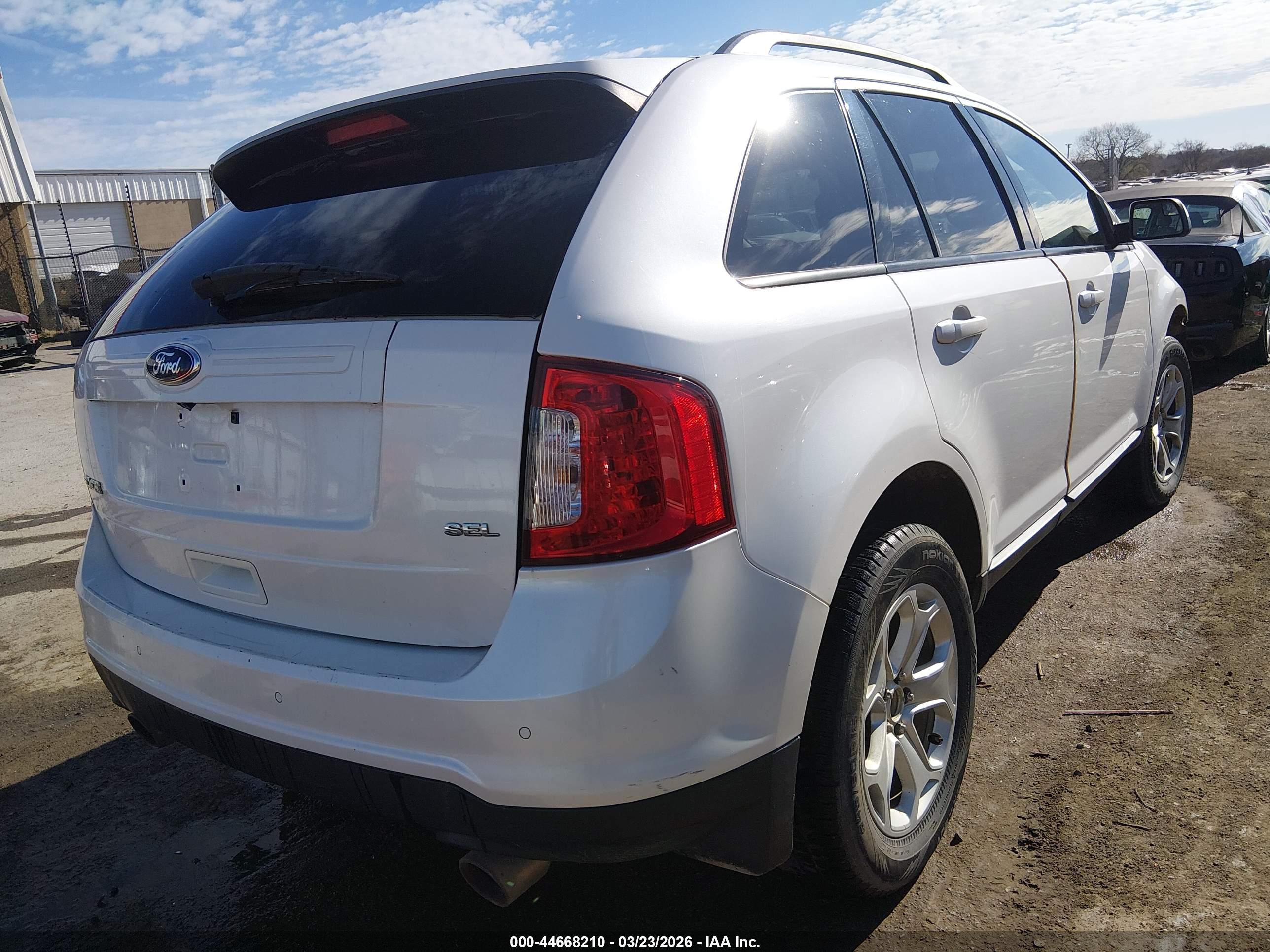 FORD EDGE image 4