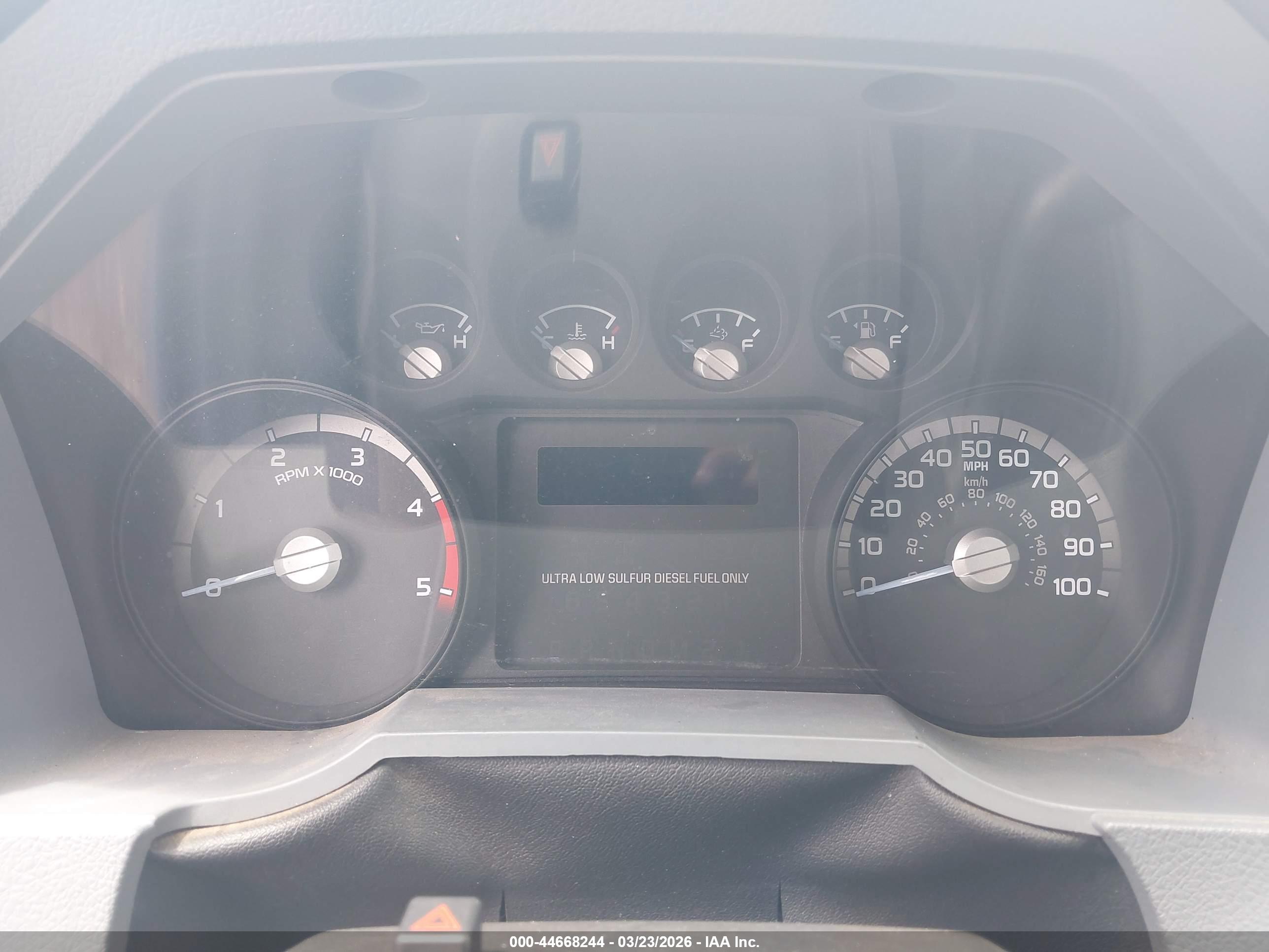 FORD F-750 image 7