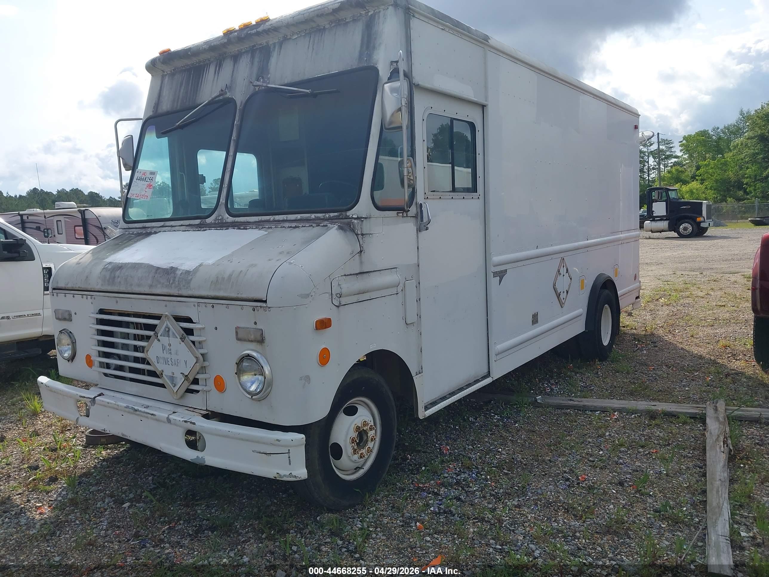 FORD ECONOLINE image 2