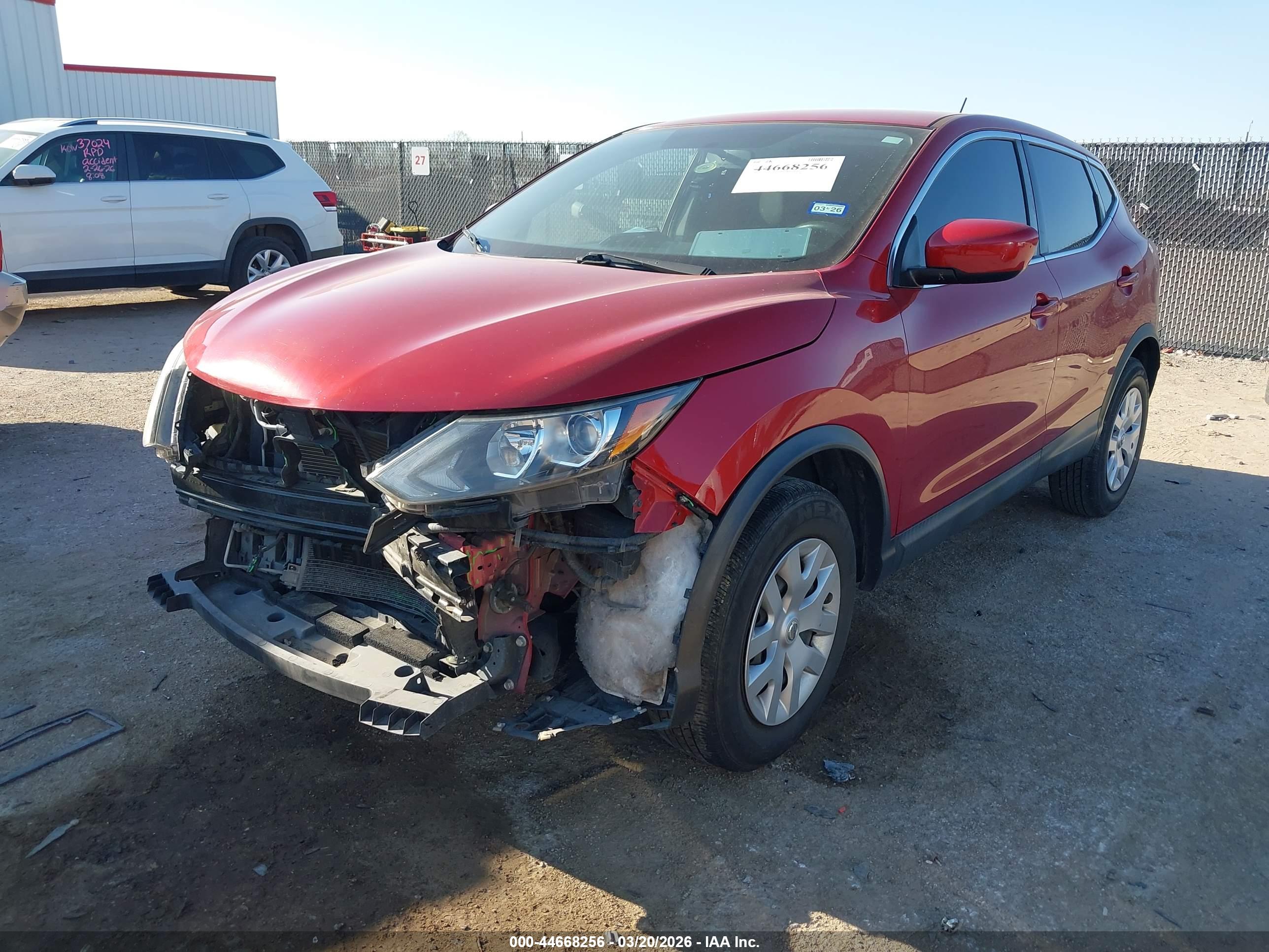 NISSAN ROGUE image 2