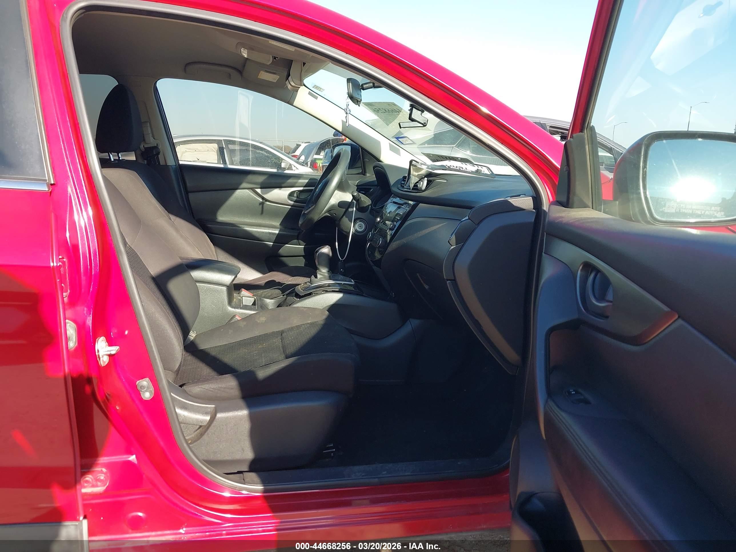 NISSAN ROGUE image 5